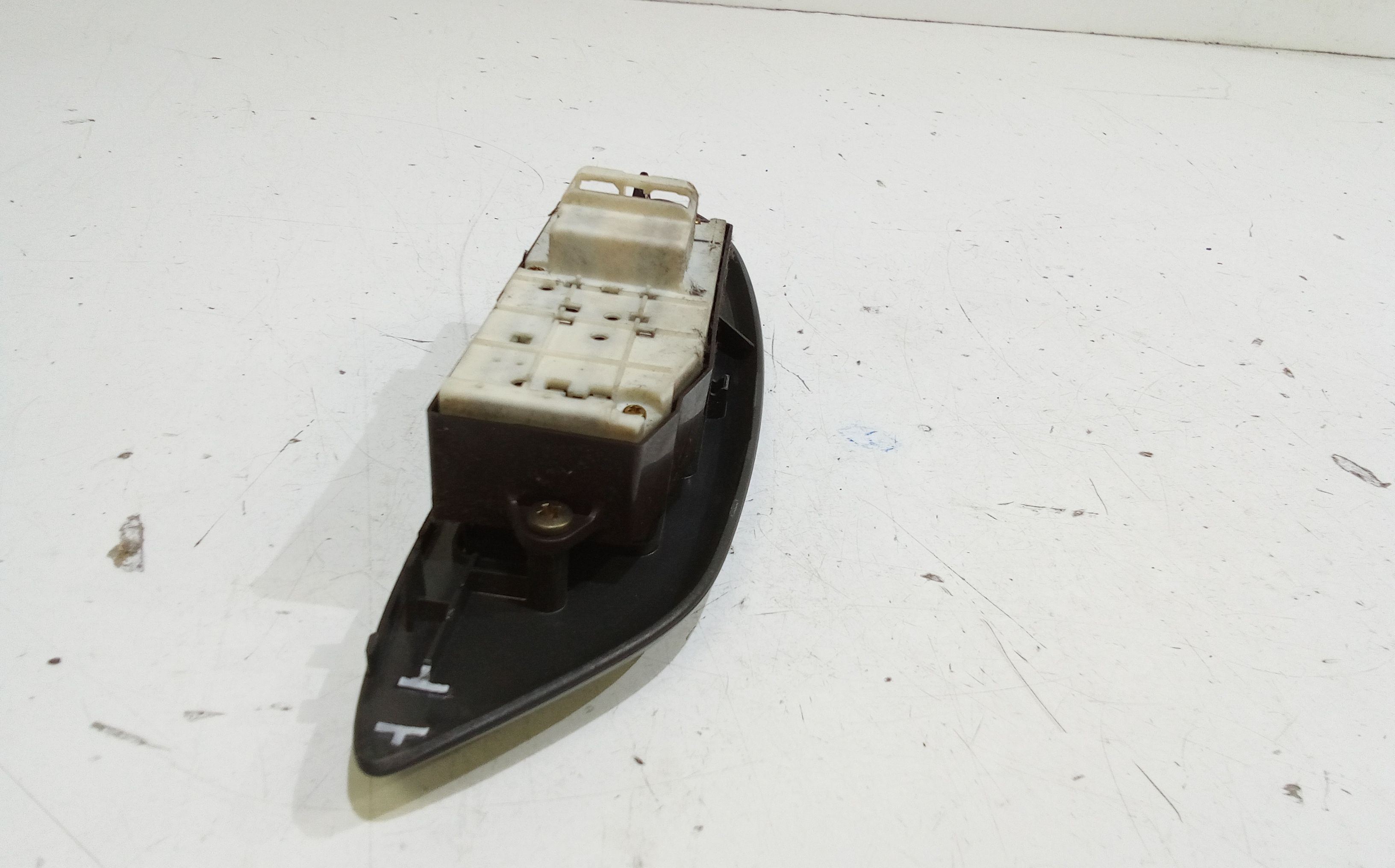 Pulsantiera anteriore sinistra Guida TOYOTA Yaris Serie (03>05)