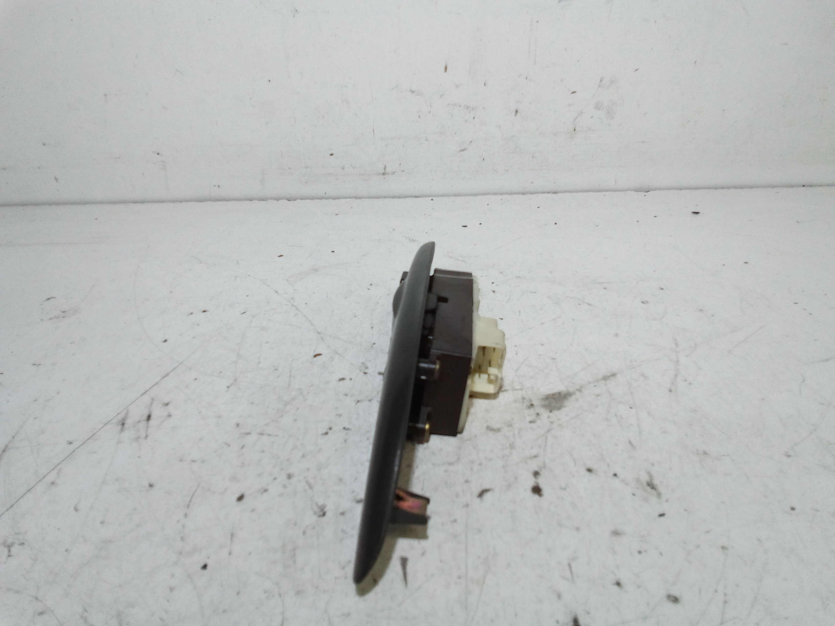 Pulsantiera anteriore sinistra Guida TOYOTA Yaris Serie (03>05)