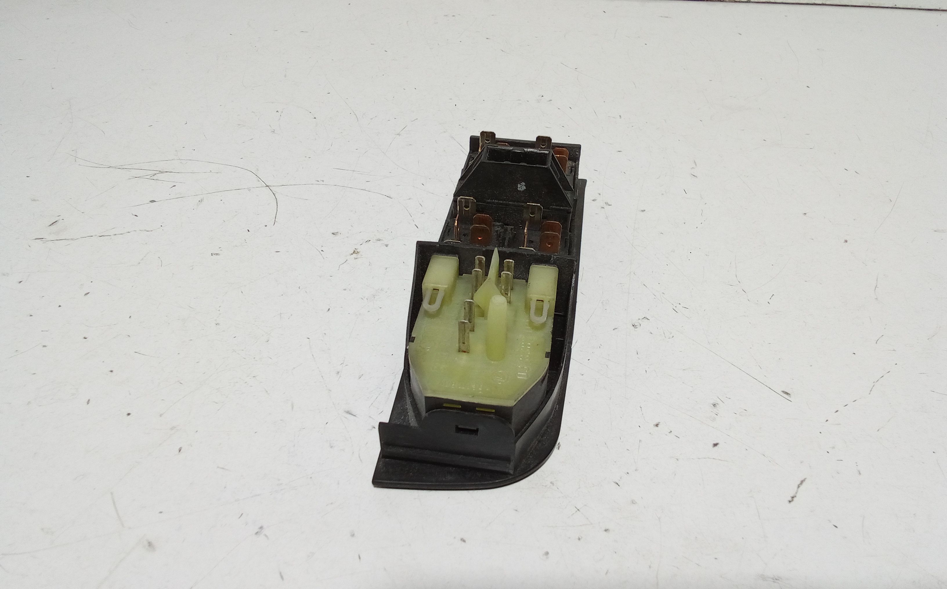 Pulsantiera anteriore sinistra Guida AUDI 80 Berlina Serie (91>94)