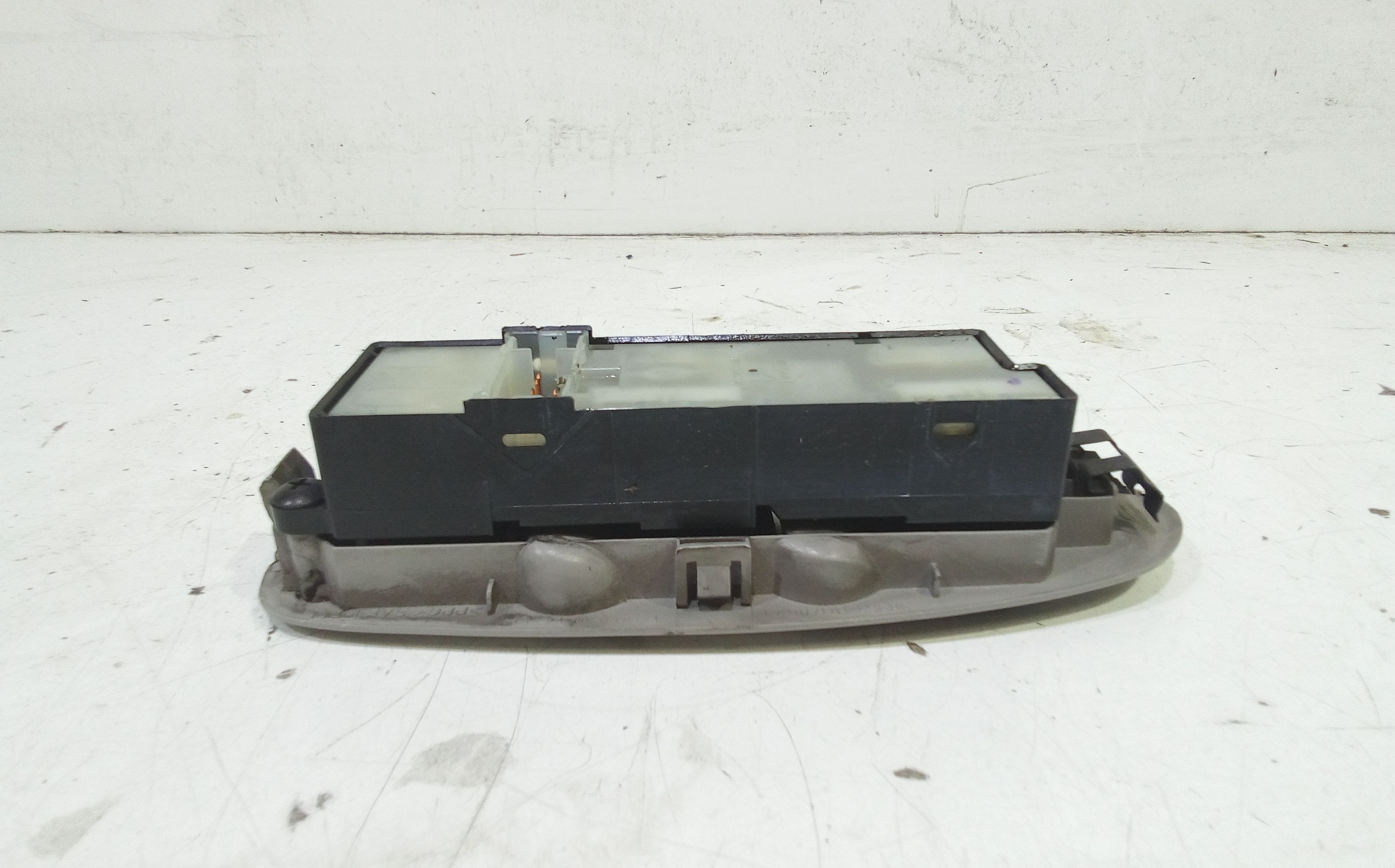 Pulsantiera anteriore sinistra Guida NISSAN Almera 1 Serie