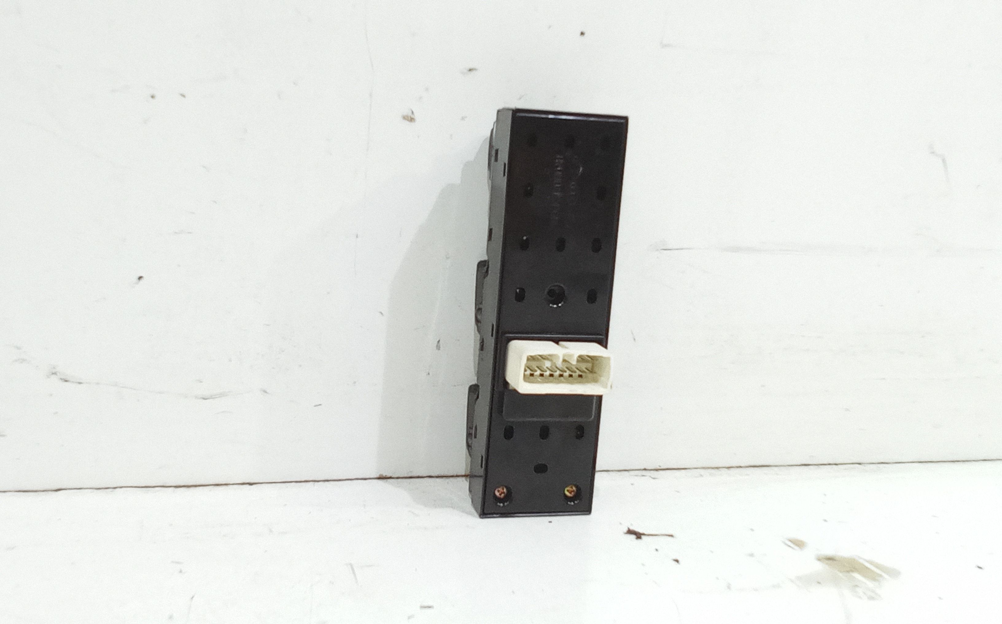 Pulsantiera anteriore sinistra Guida HYUNDAI Tucson  Serie (04>09)