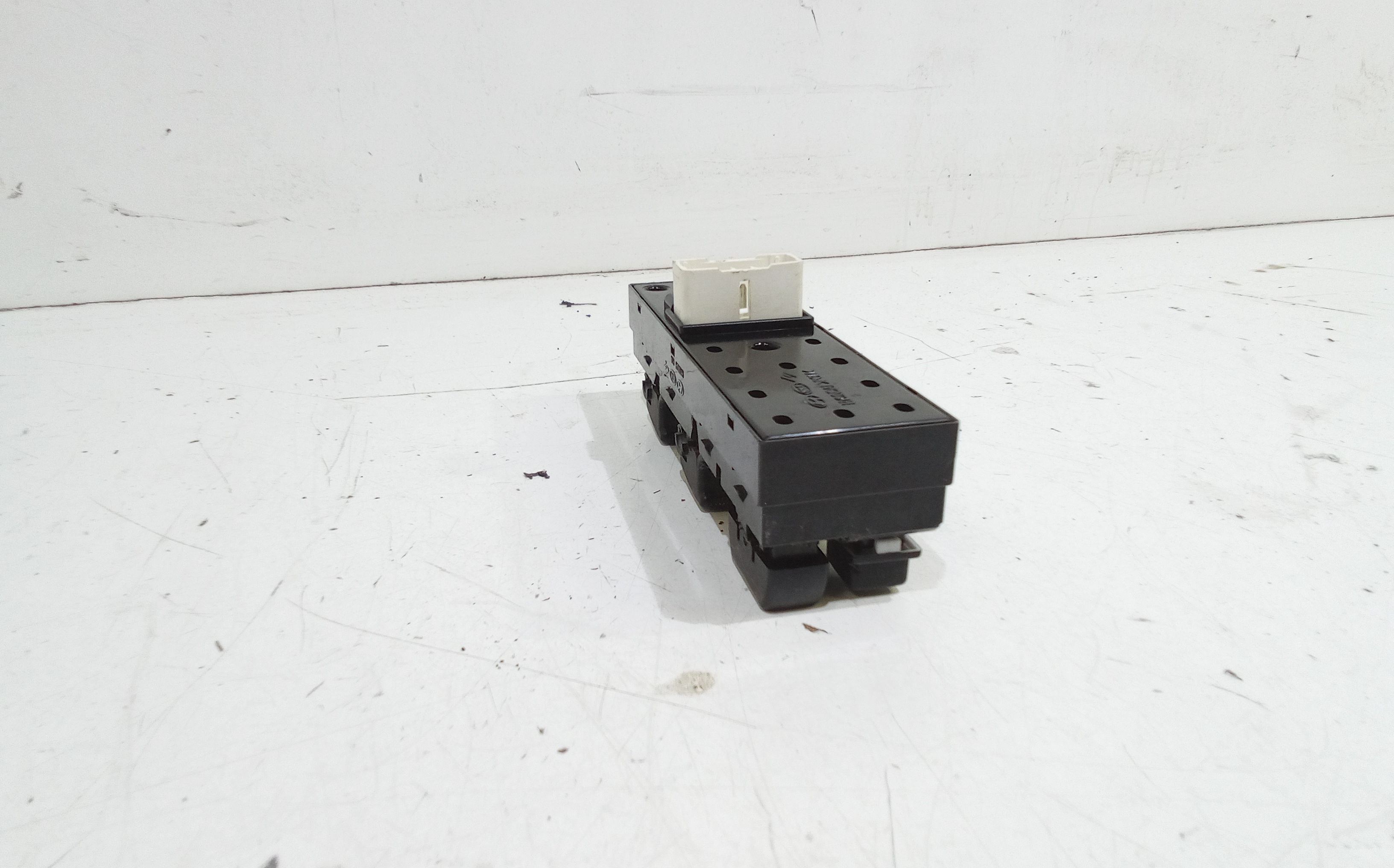 Pulsantiera anteriore sinistra Guida HYUNDAI Tucson  Serie (04>09)