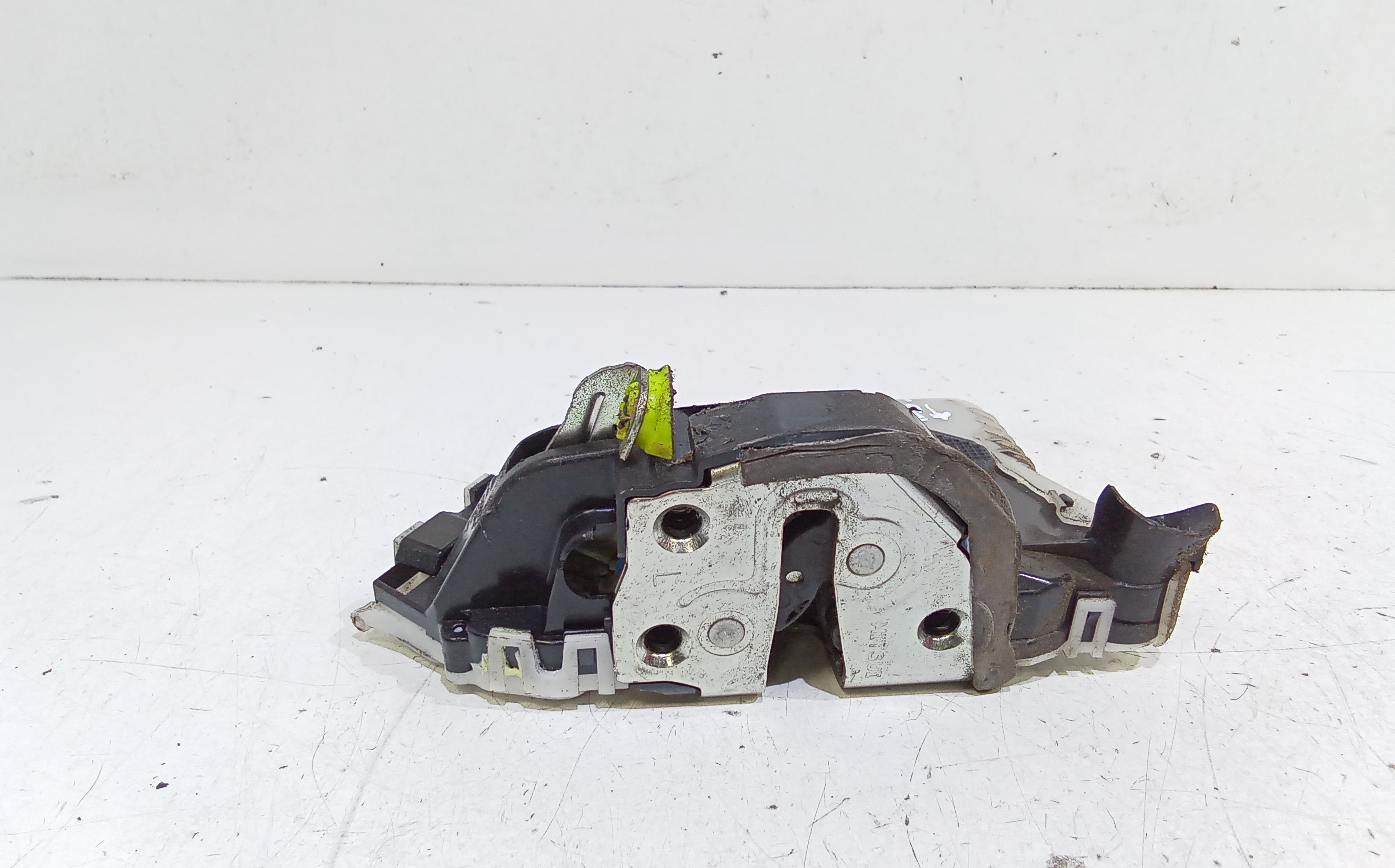 Serratura Anteriore Sinistra TOYOTA Yaris Serie (05>08)