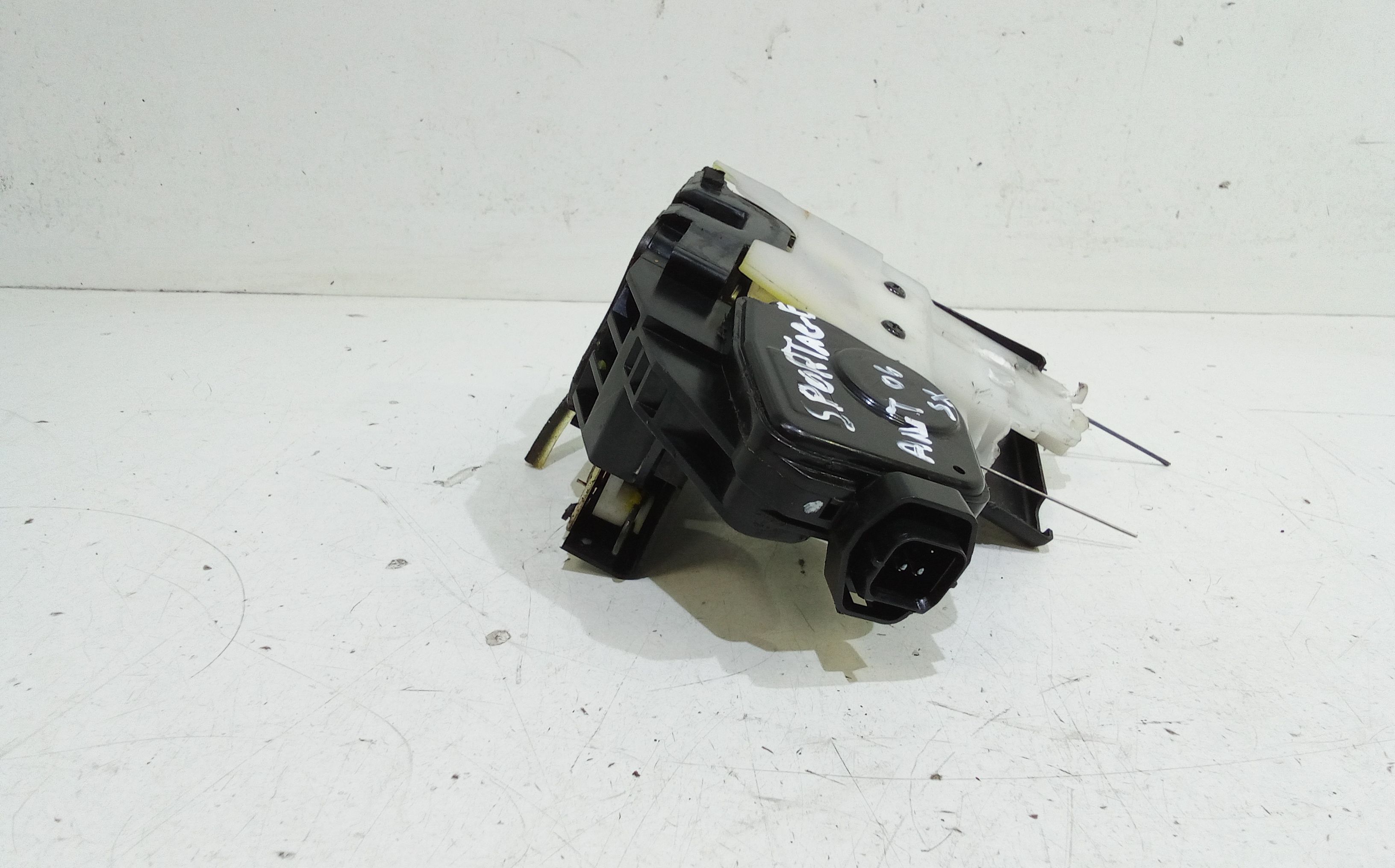 Serratura Anteriore Sinistra KIA Sportage Serie (04>10)