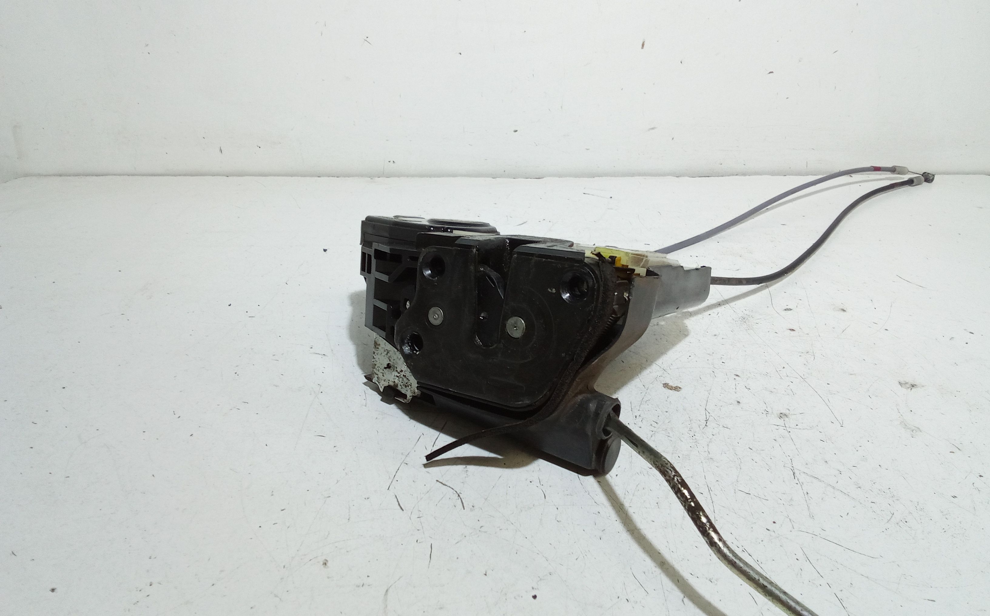 Serratura Anteriore Sinistra KIA Sportage Serie (04>10)