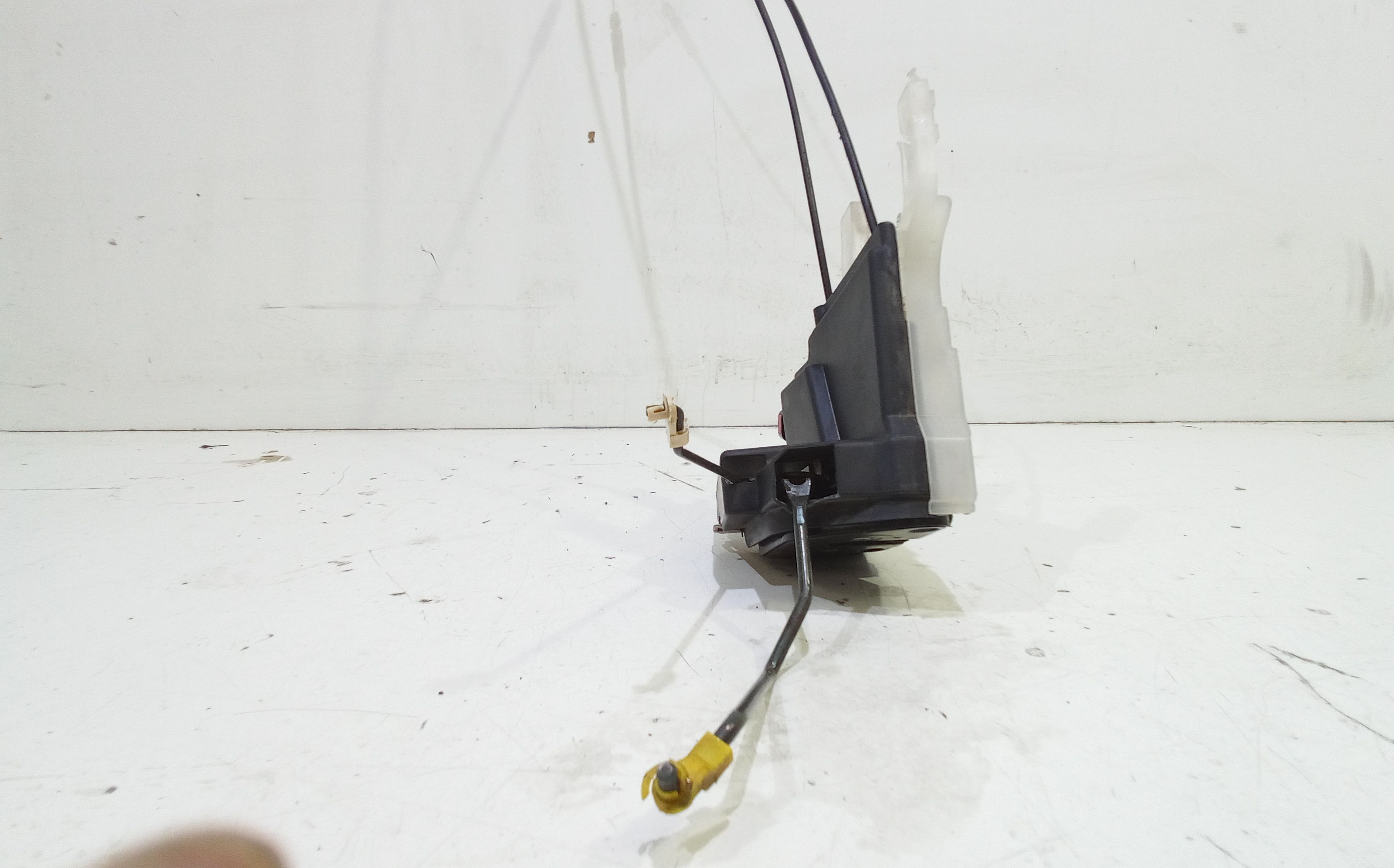 Serratura Anteriore Sinistra HYUNDAI Tucson  Serie (04>09)