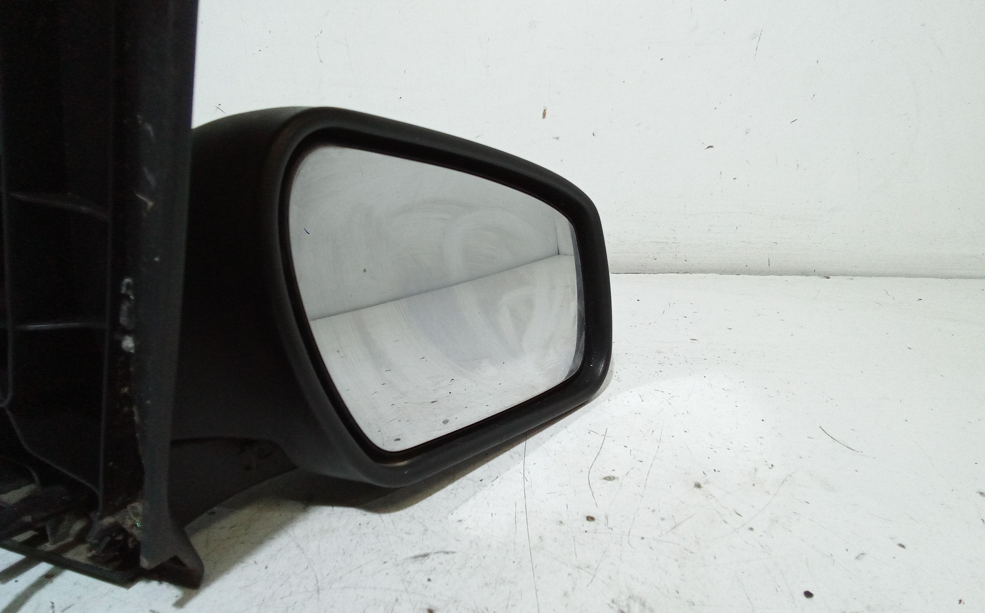 Specchietto Retrovisore Destro FORD Focus Berlina 2 Serie