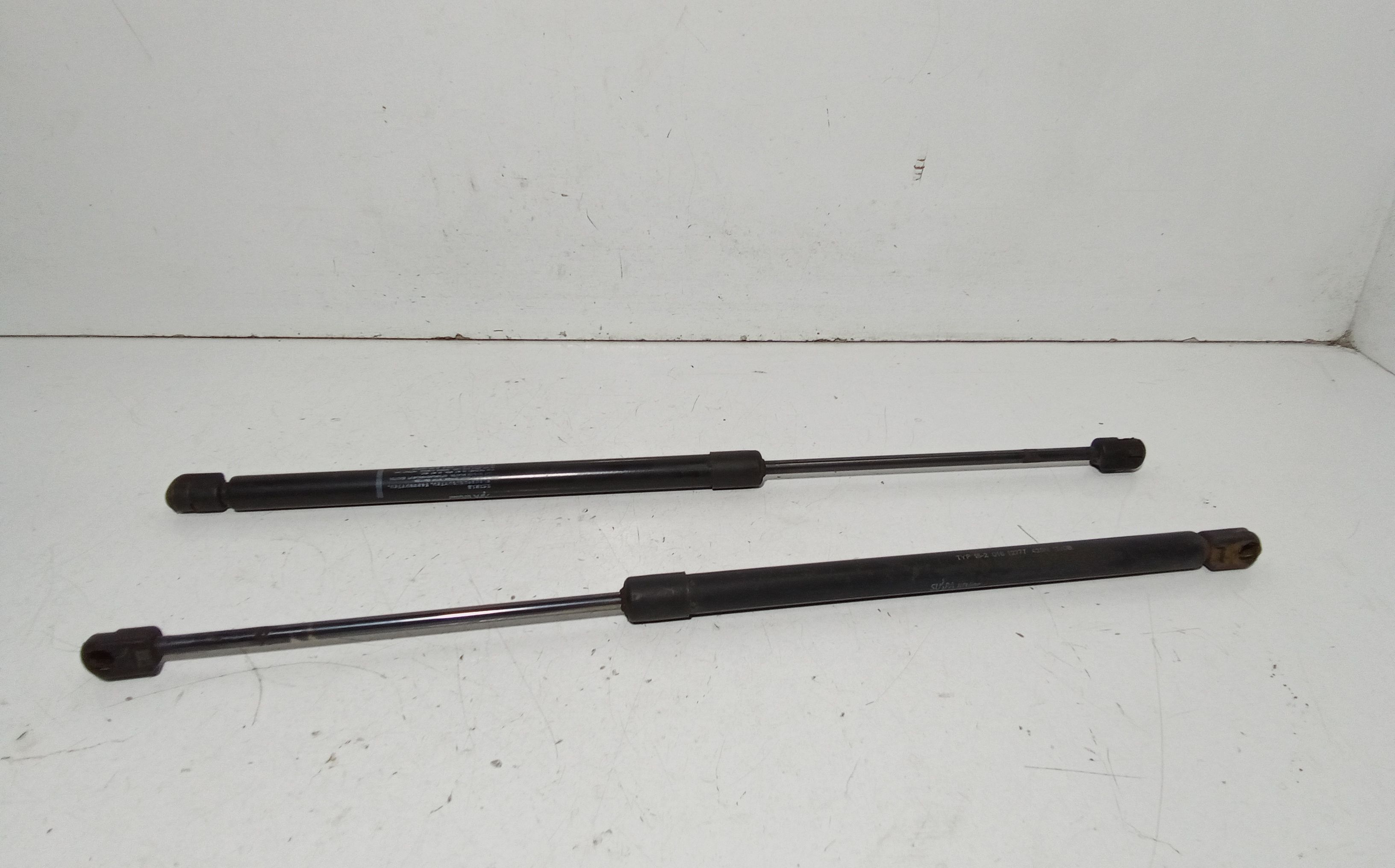 Pistoncini cofano Post. OPEL Agila B