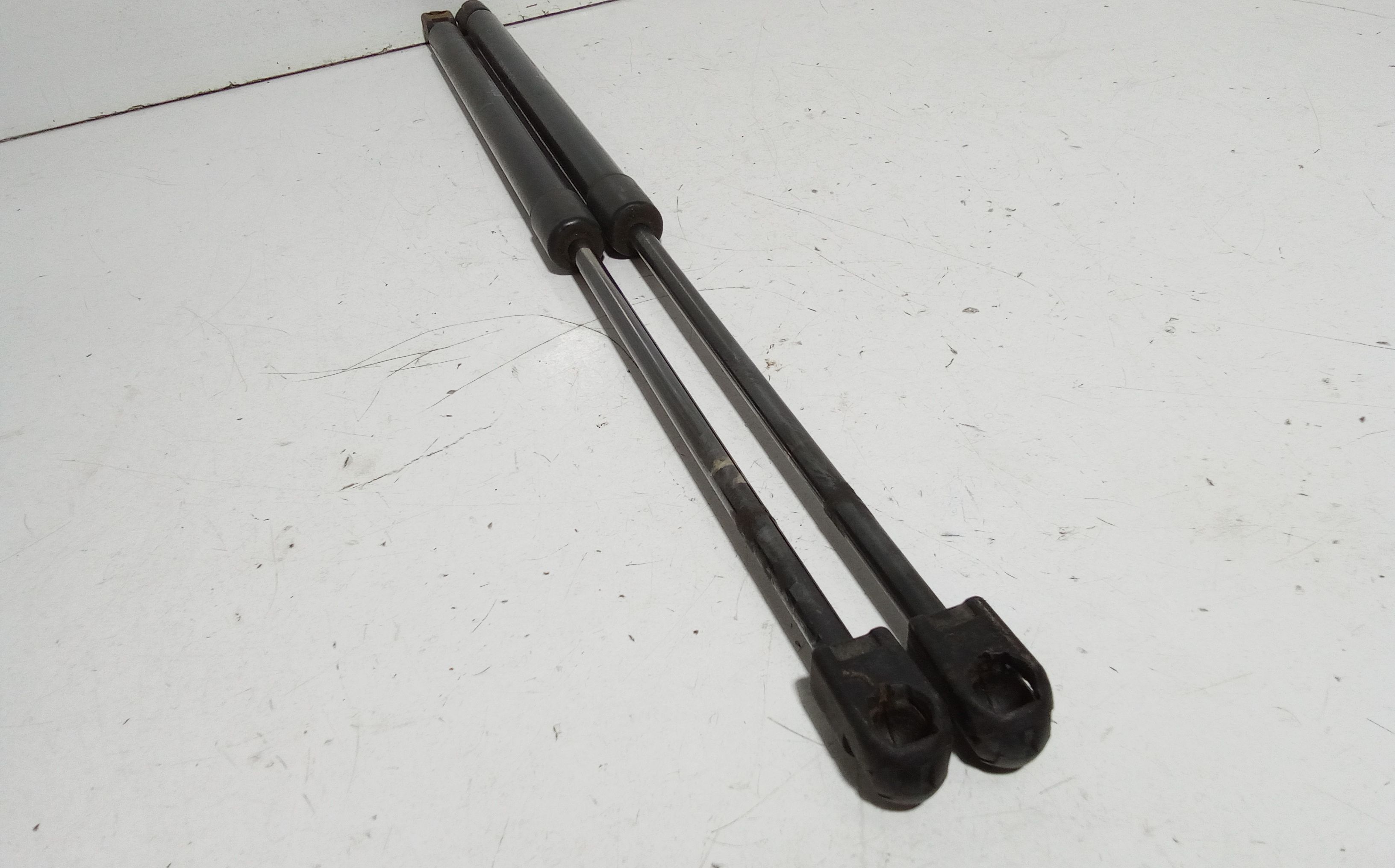 Pistoncini cofano Post. OPEL Agila B