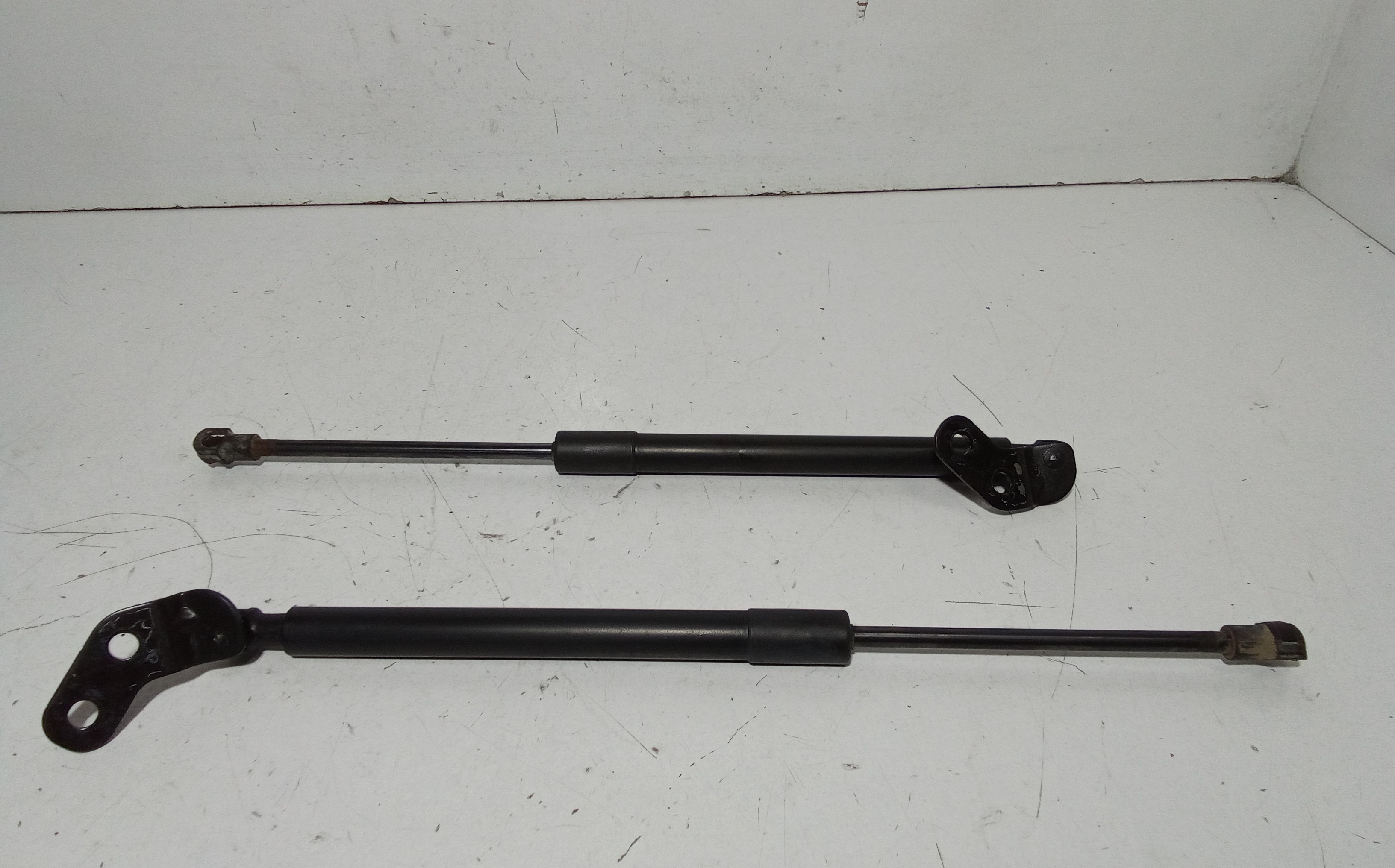 Pistoncini cofano Post. CHEVROLET Spark 1 Serie