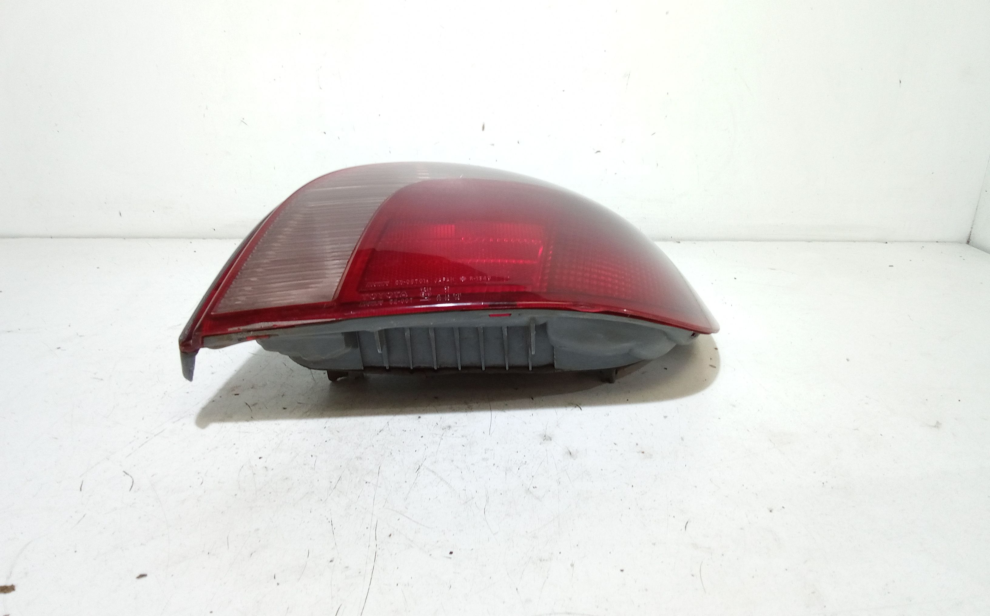 Stop fanale posteriore Destro Passeggero TOYOTA Yaris Serie (99>03)