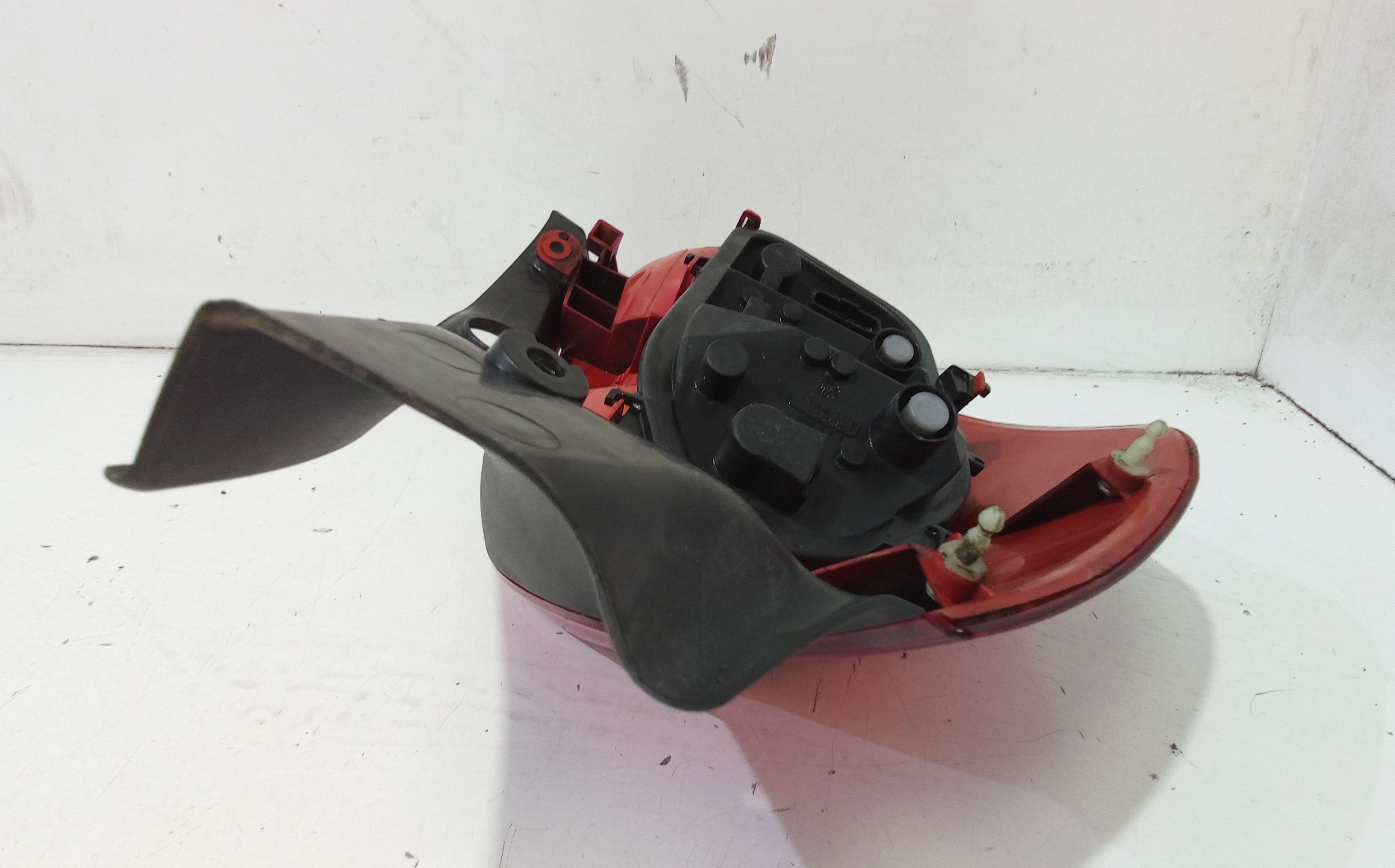 Stop fanale posteriore Destro Passeggero RENAULT Clio Serie (04>08)