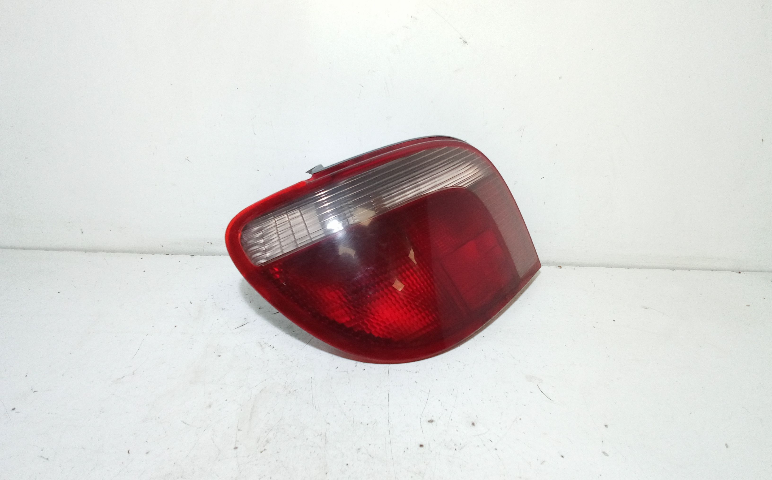 Stop fanale Posteriore sinistro lato Guida TOYOTA Yaris Serie (99>03)