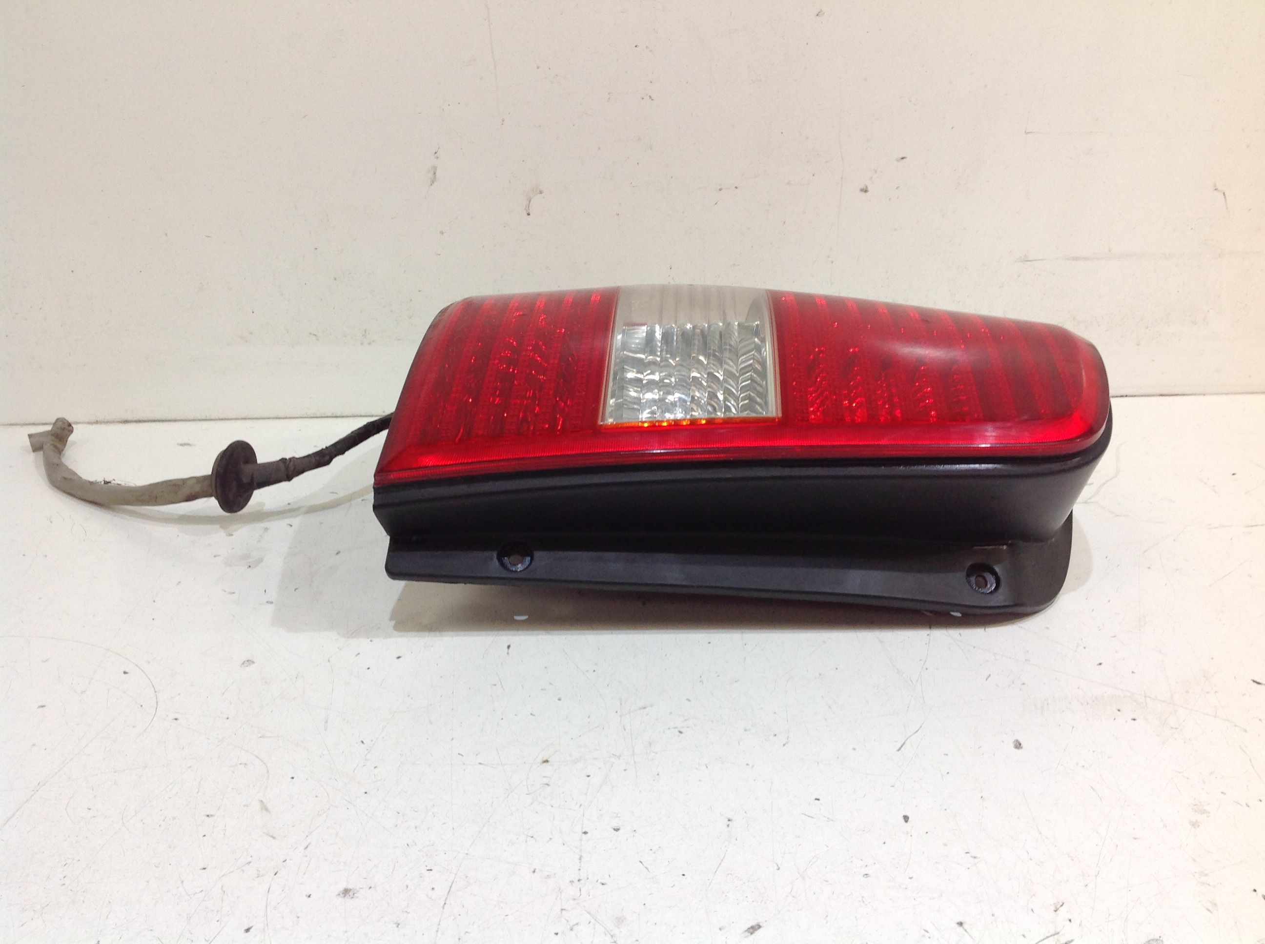 Stop fanale Posteriore sinistro lato Guida KIA Carnival 2 Serie