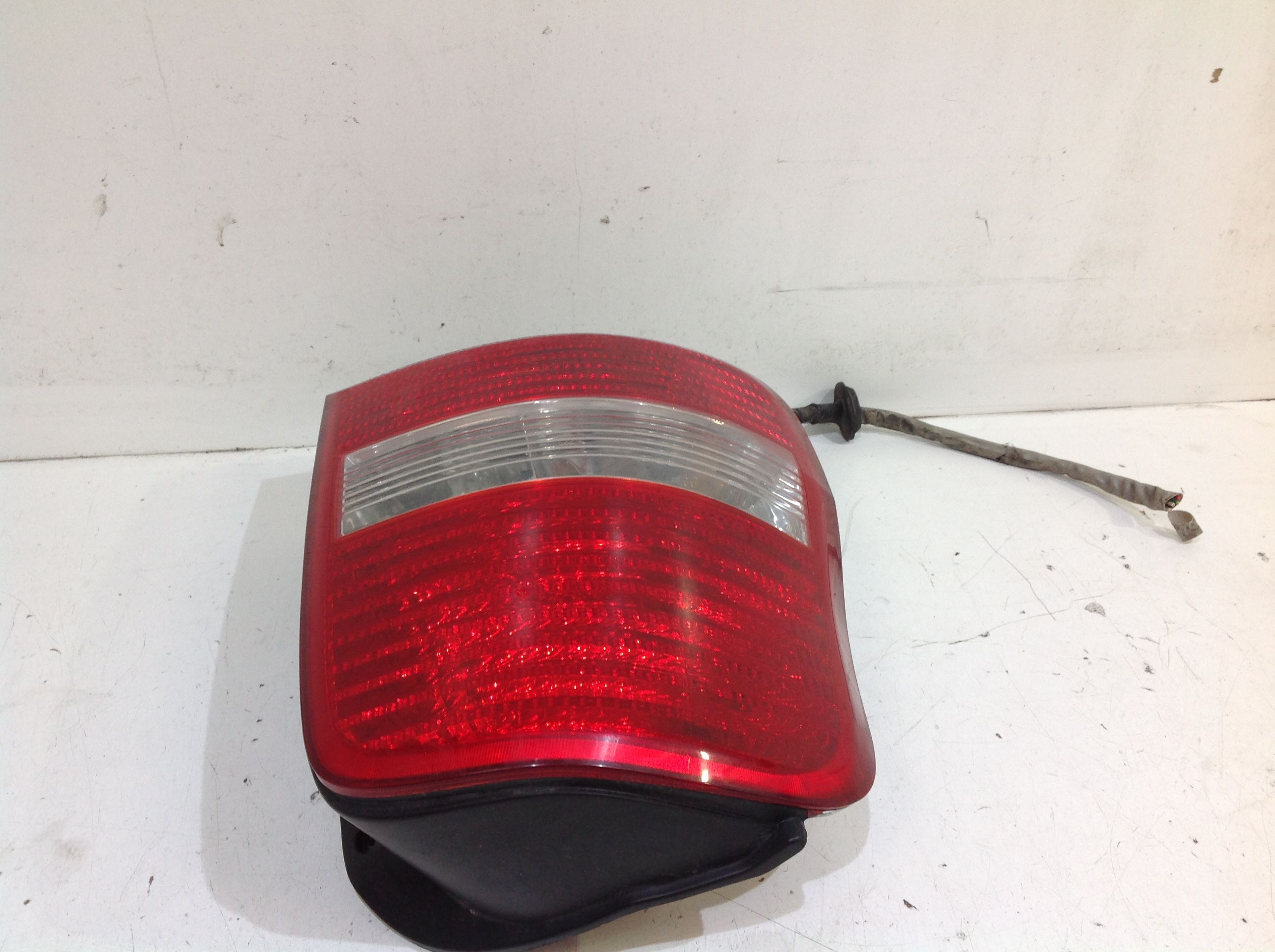 Stop fanale Posteriore sinistro lato Guida KIA Carnival 2 Serie