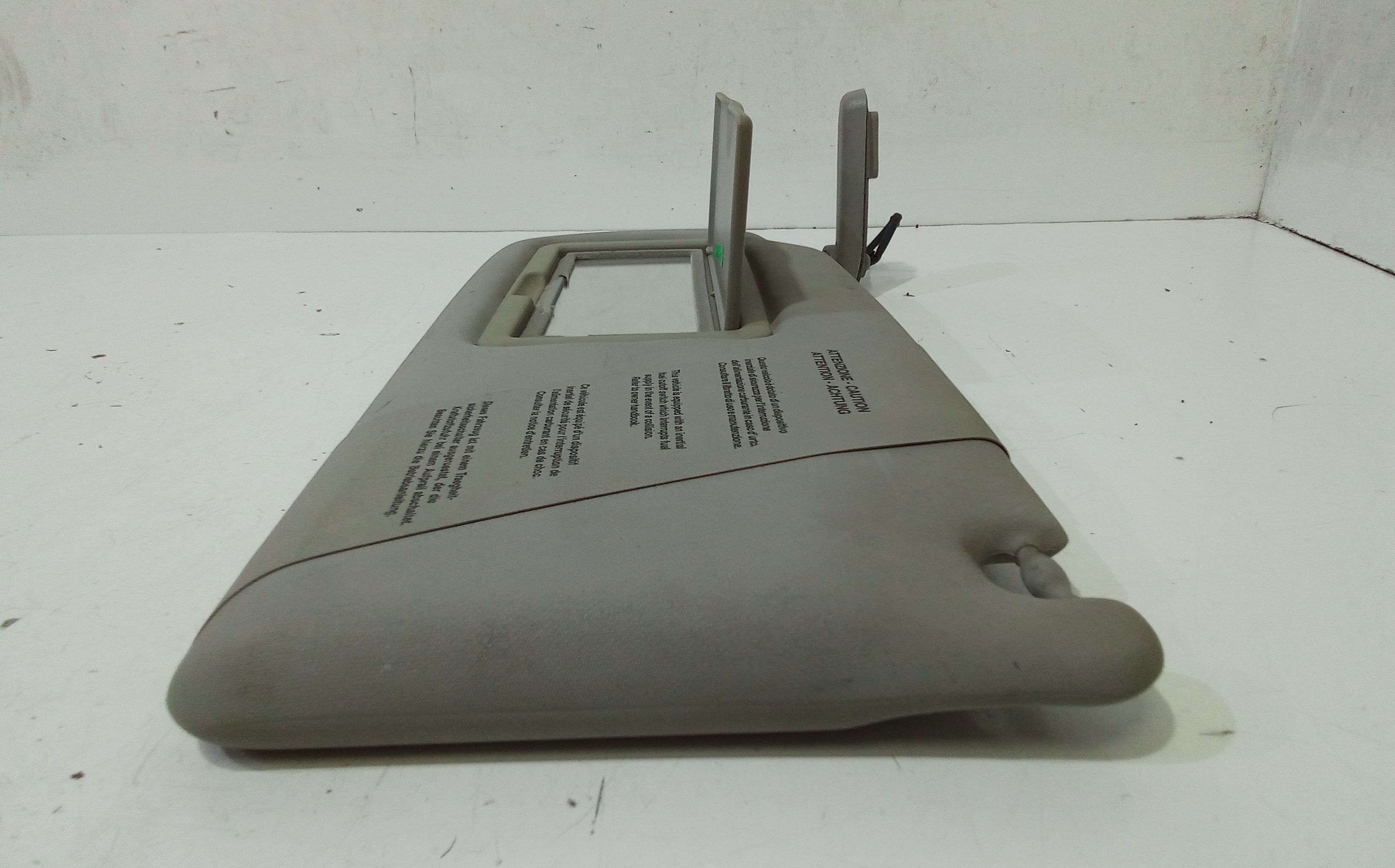 Parasole aletta anteriore Lato Guida TOYOTA Avensis Verso