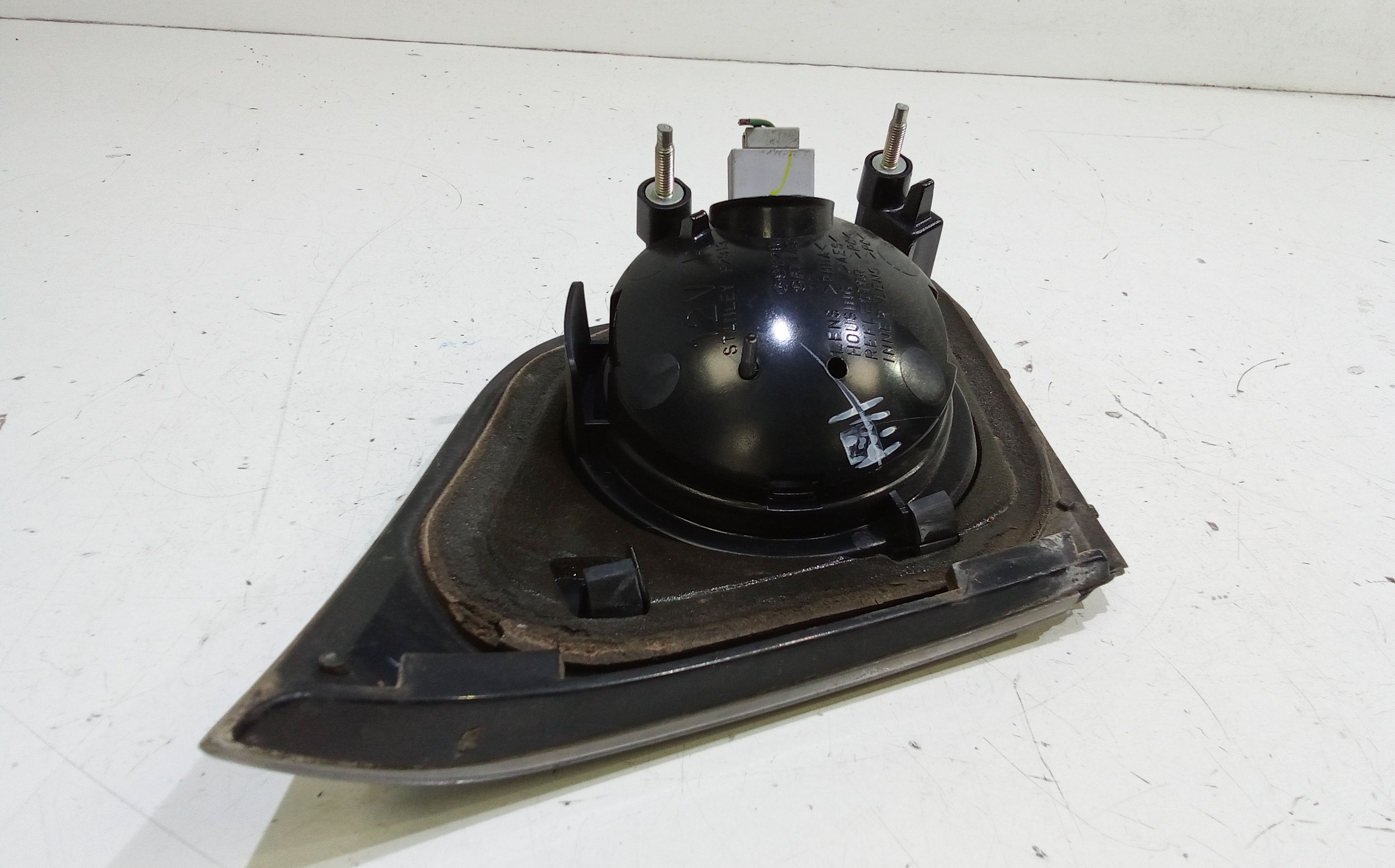 Stop Posteriore Destro Integrato nel Portello MAZDA 3 Berlina Serie (03>09)