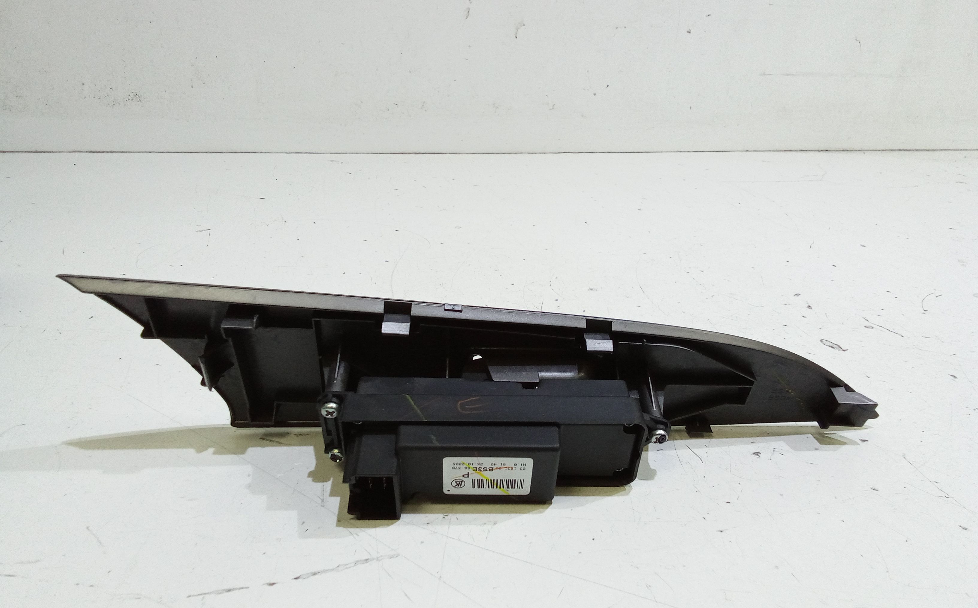 Pulsantiera Anteriore Destra Passeggero MAZDA 3 Berlina Serie (03>09)