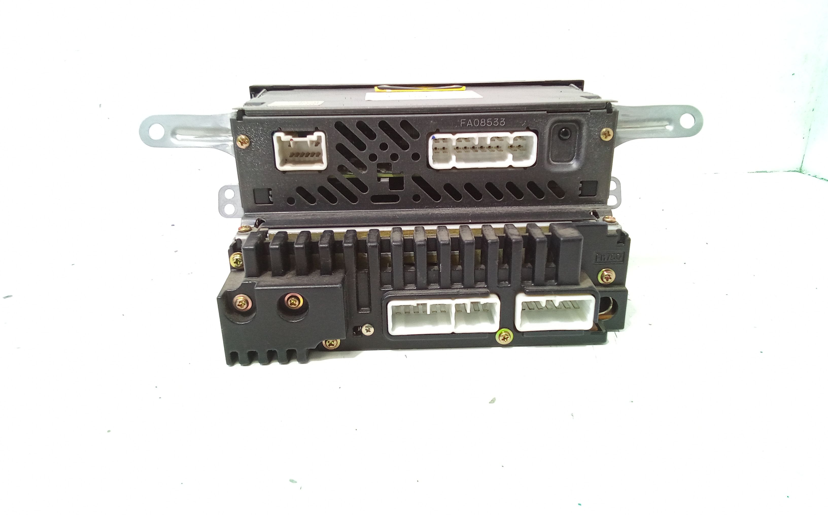 Autoradio TOYOTA Avensis Verso