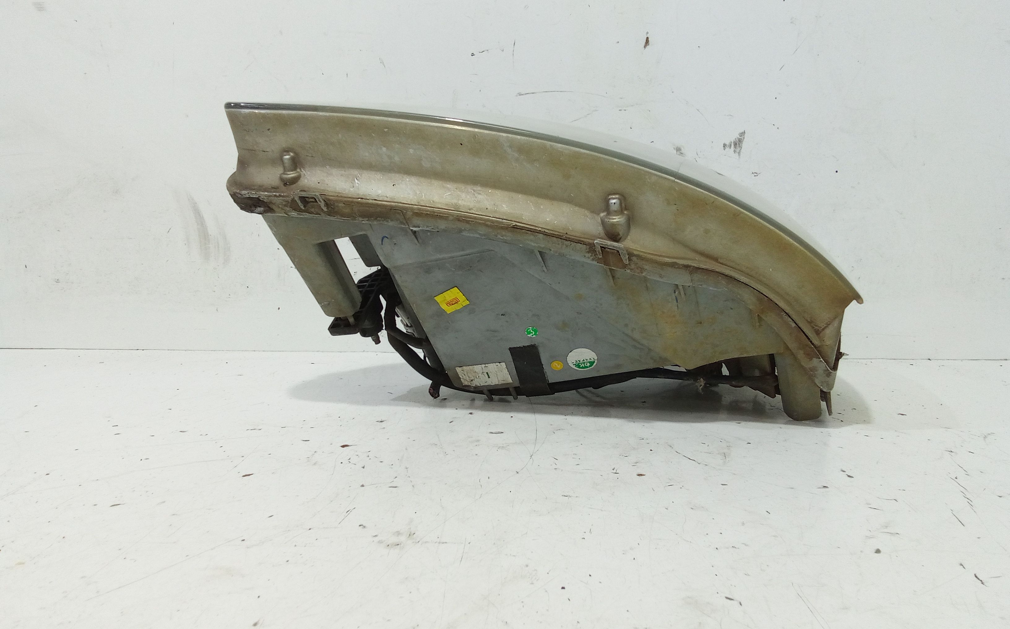 Faro anteriore Sinistro Guida TATA Indigo 2 Serie