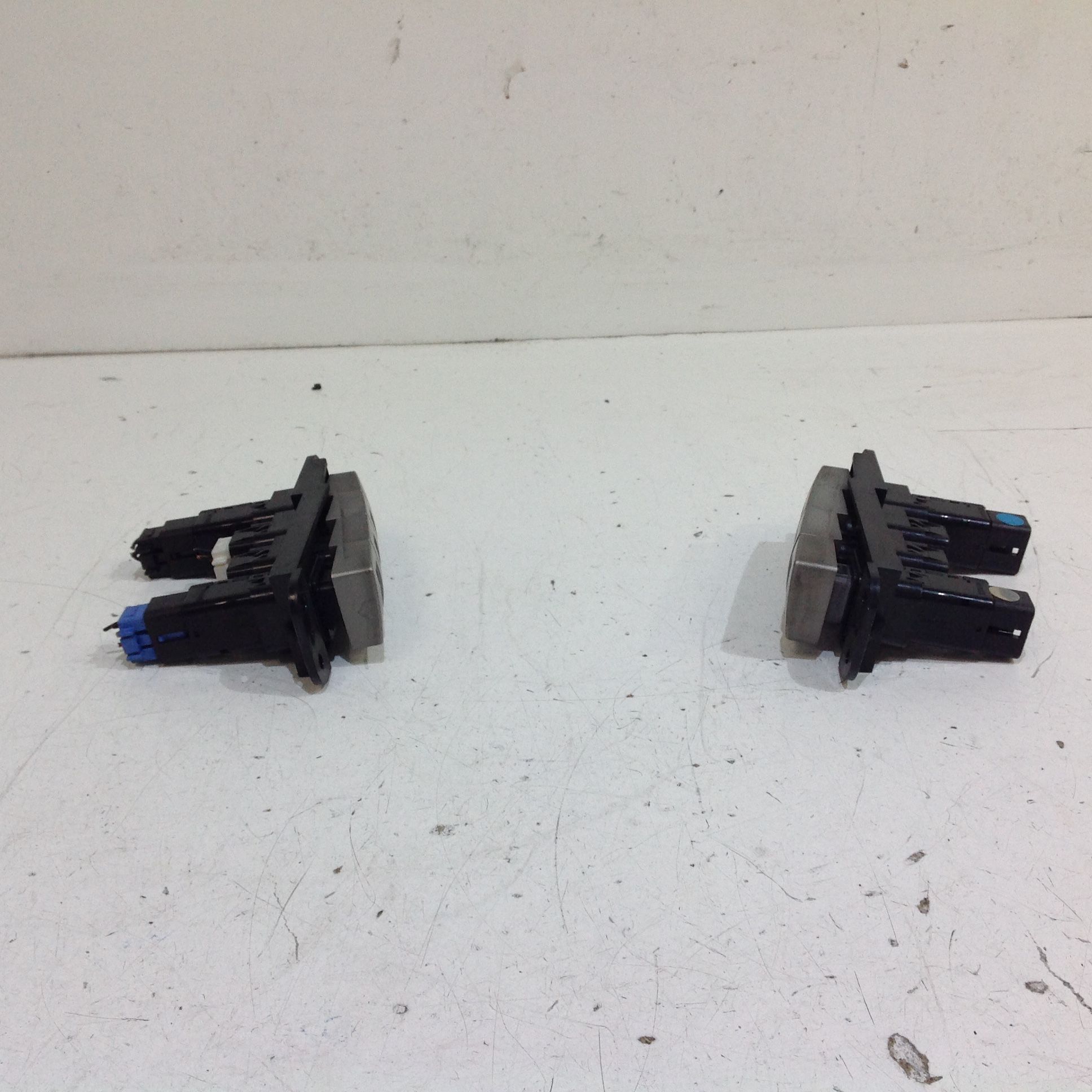 Pulsantiera Centrale KIA Carnival 2 Serie