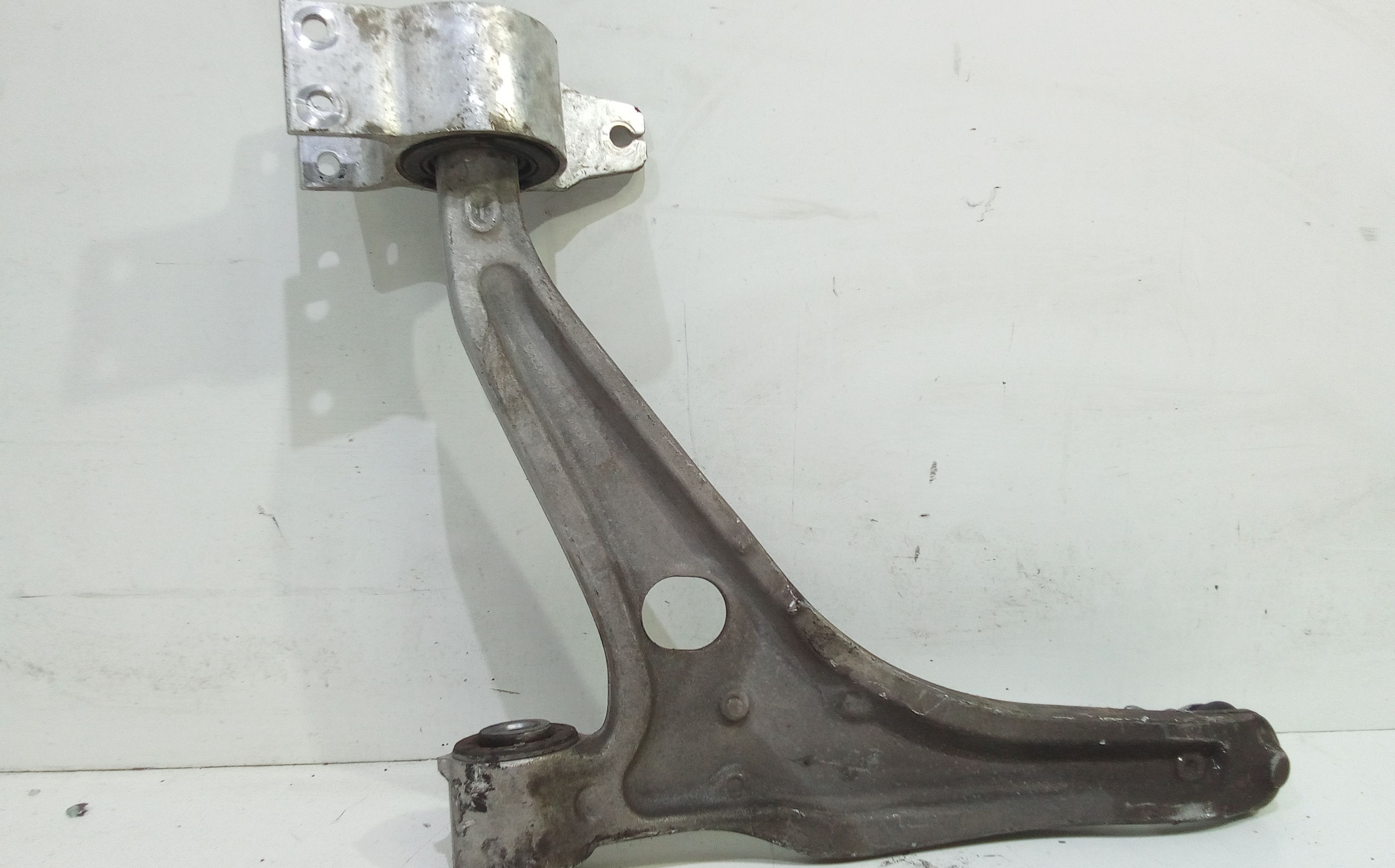 Braccio Oscillante anteriore destro MERCEDES Classe B Serie (W247) (18>21)