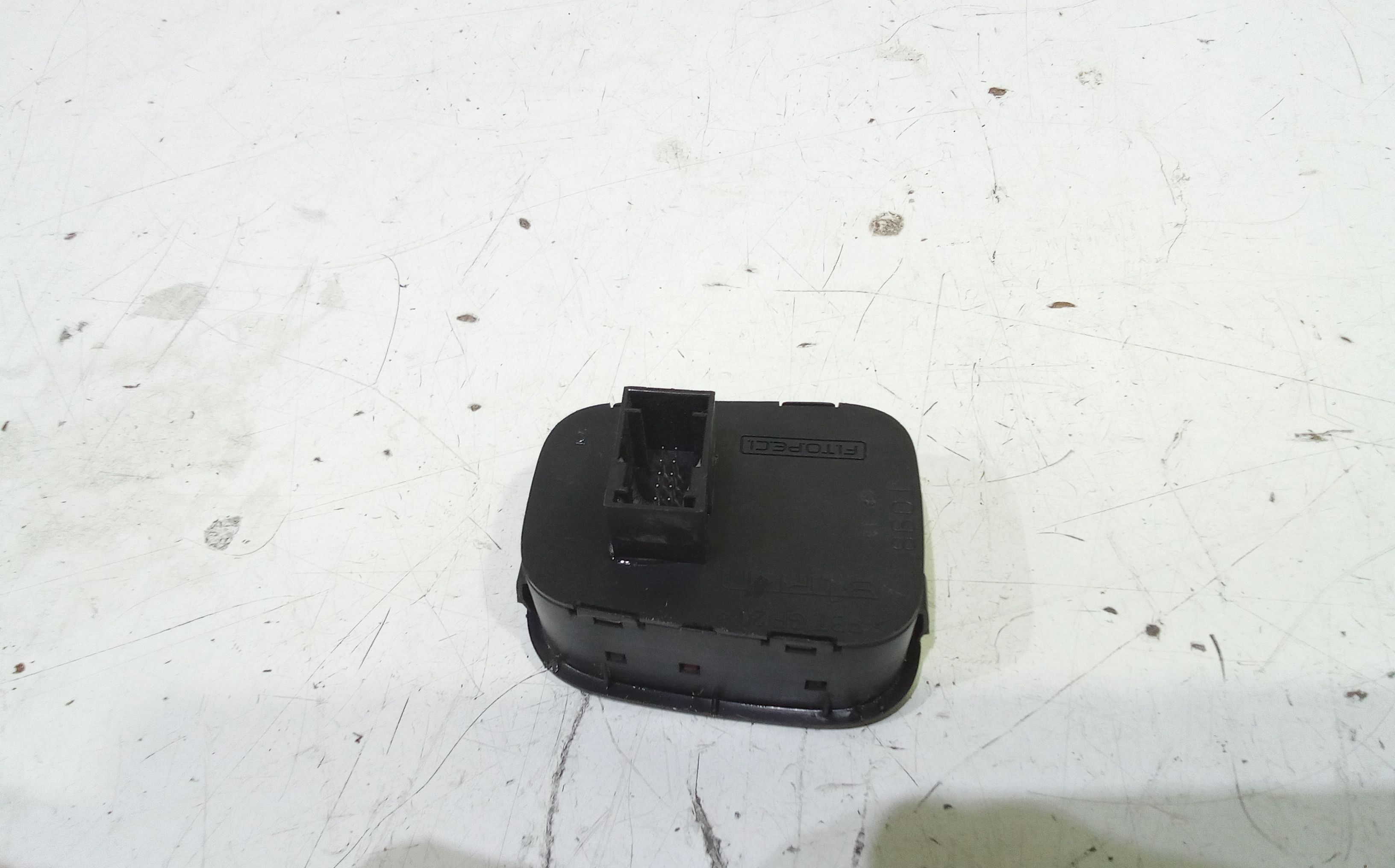 Pulsante luci di emergenza FIAT Qubo 1 Serie