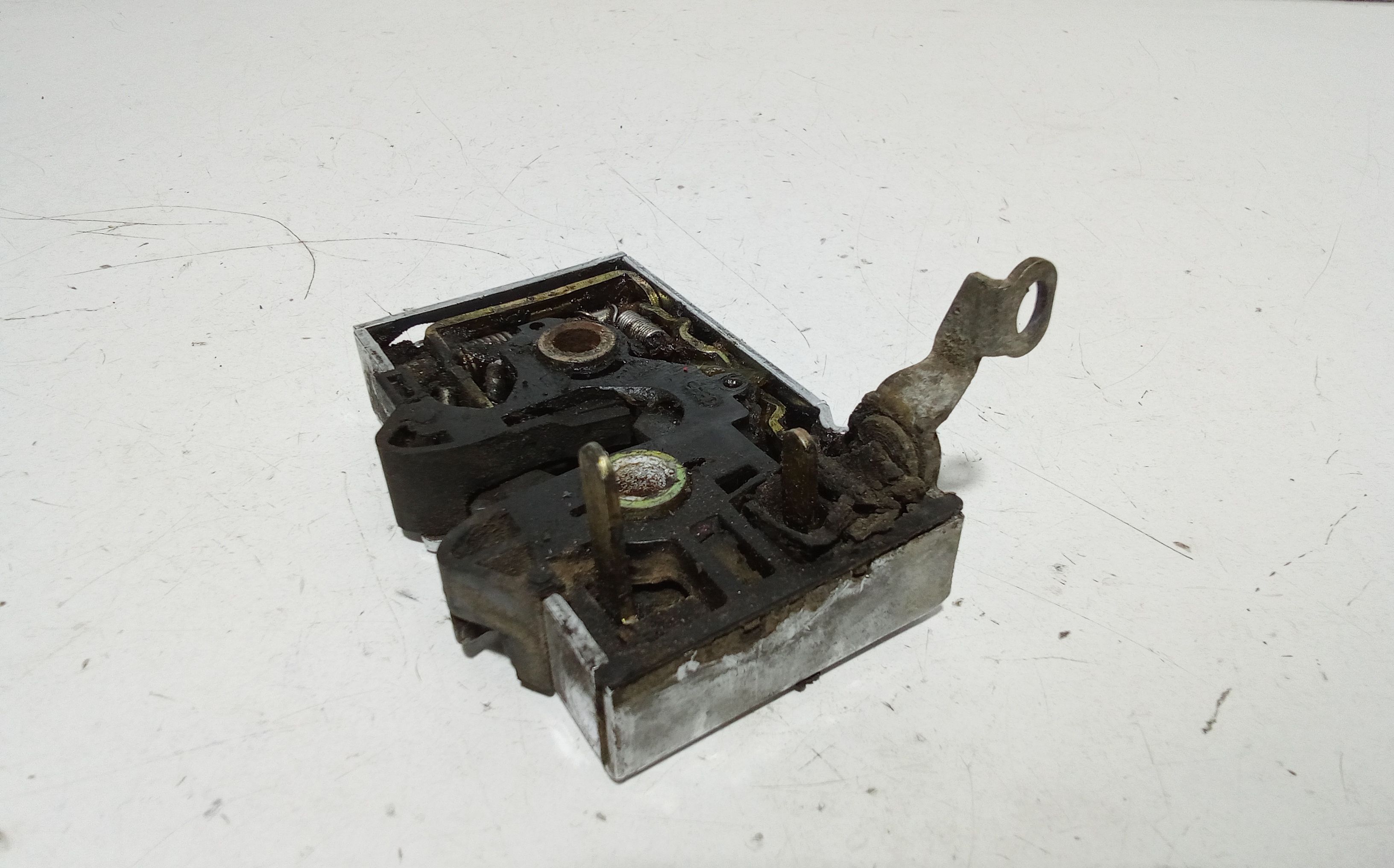 Serratura Anteriore Destra AUDI 80 Berlina Serie (91>94)