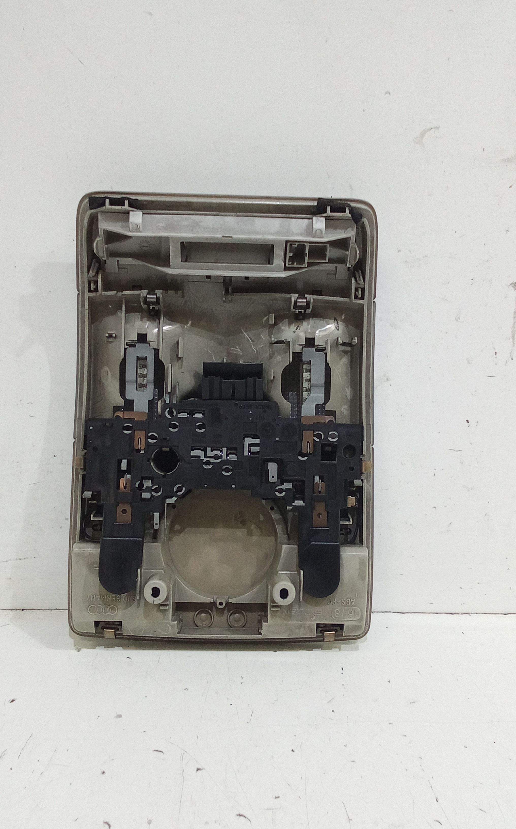 Plafoniera AUDI A4 Berlina (8E) (00>04)