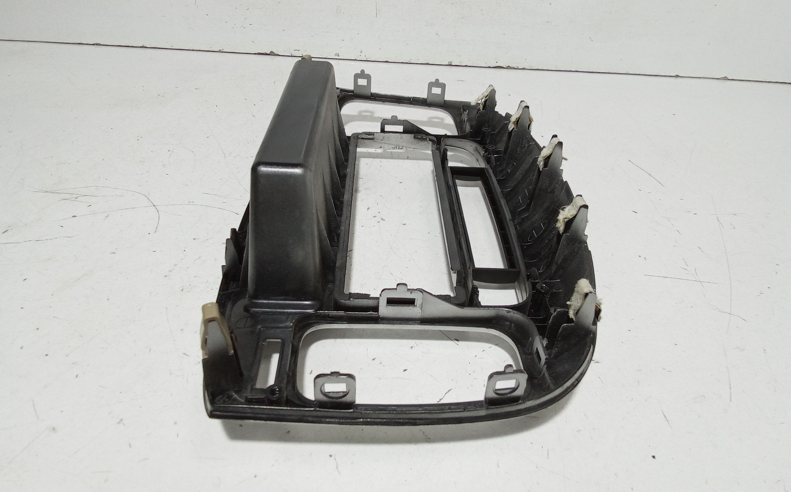 Modanatura Centrale Cruscotto HYUNDAI Accent 4 Serie