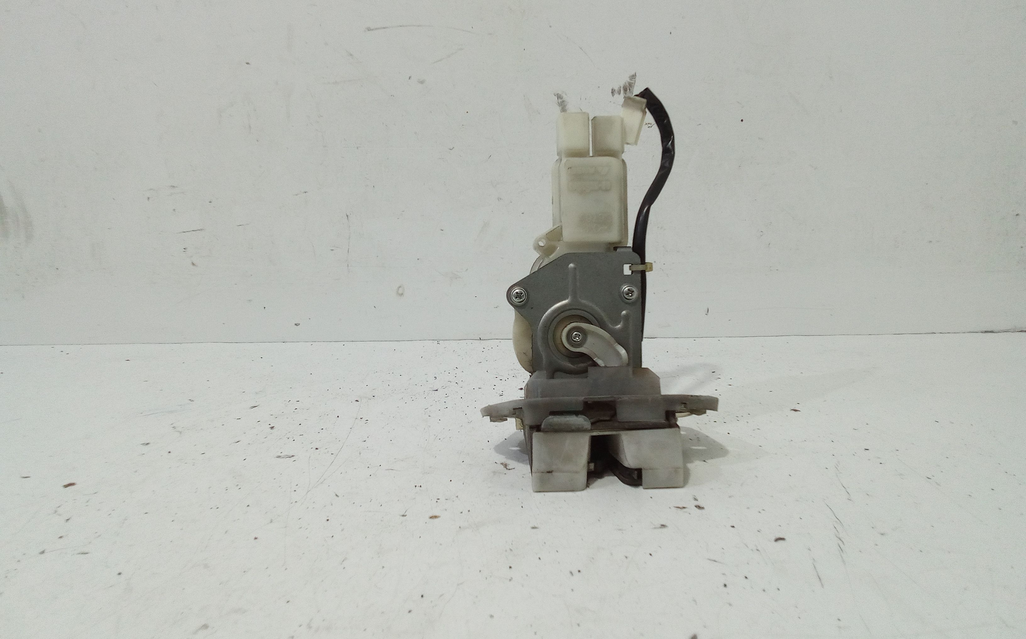 Serratura Cofano Posteriore SUZUKI Swift 4 Serie (04>10)