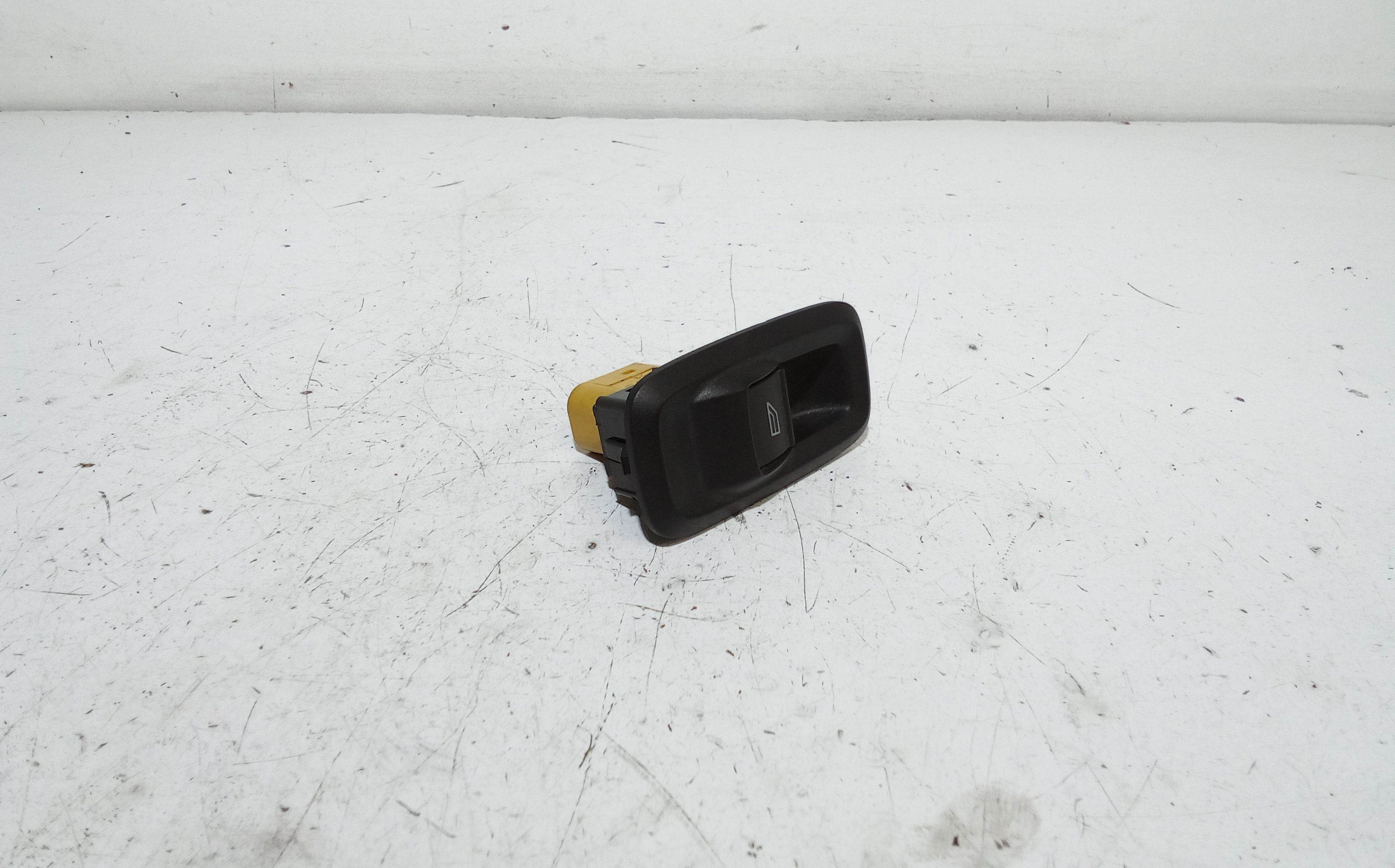 Pulsantiera Posteriore Sinistra FORD Fiesta 6 Serie