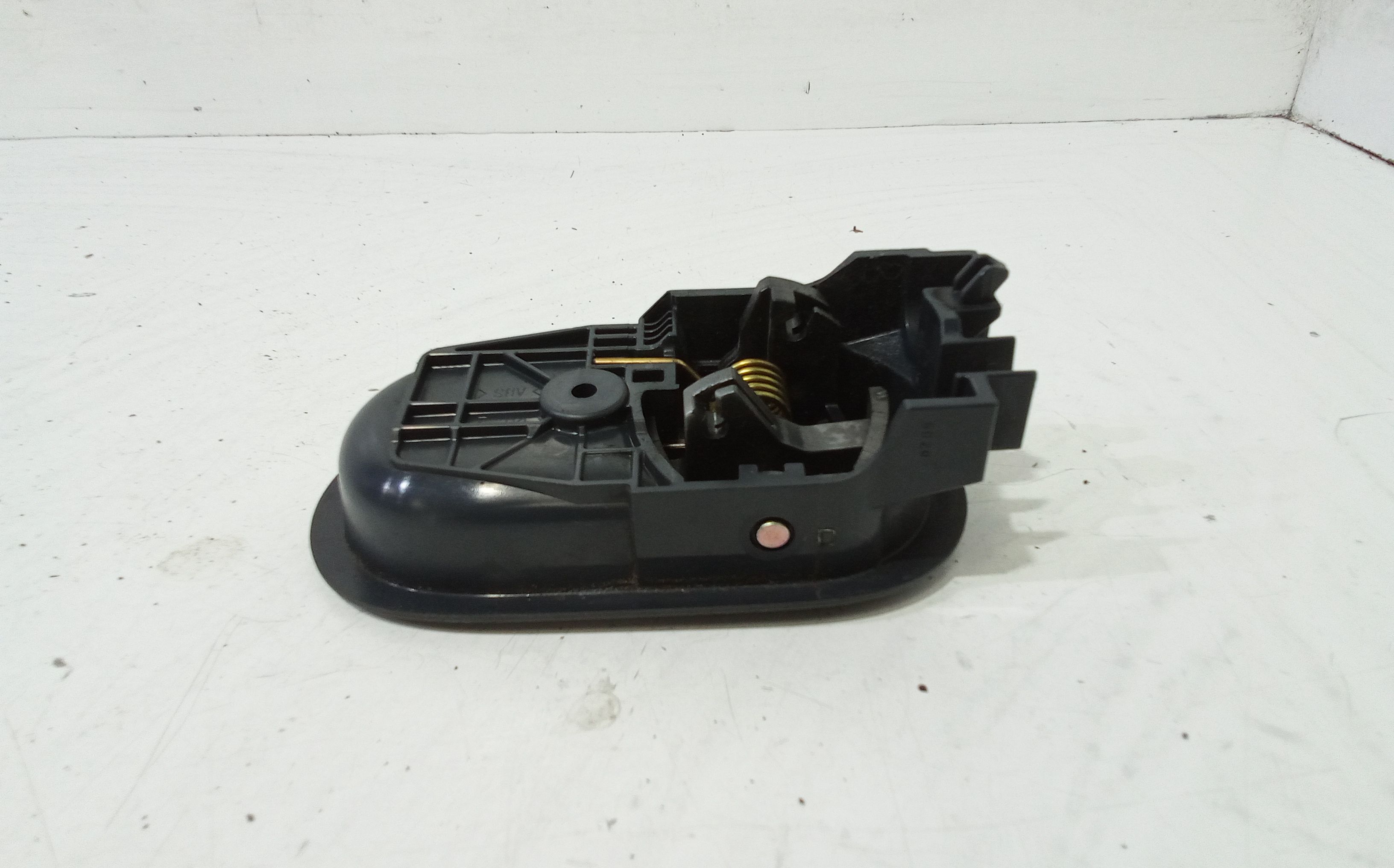 Maniglia interna Anteriore Destra MITSUBISHI Colt CZ3 (05>08)
