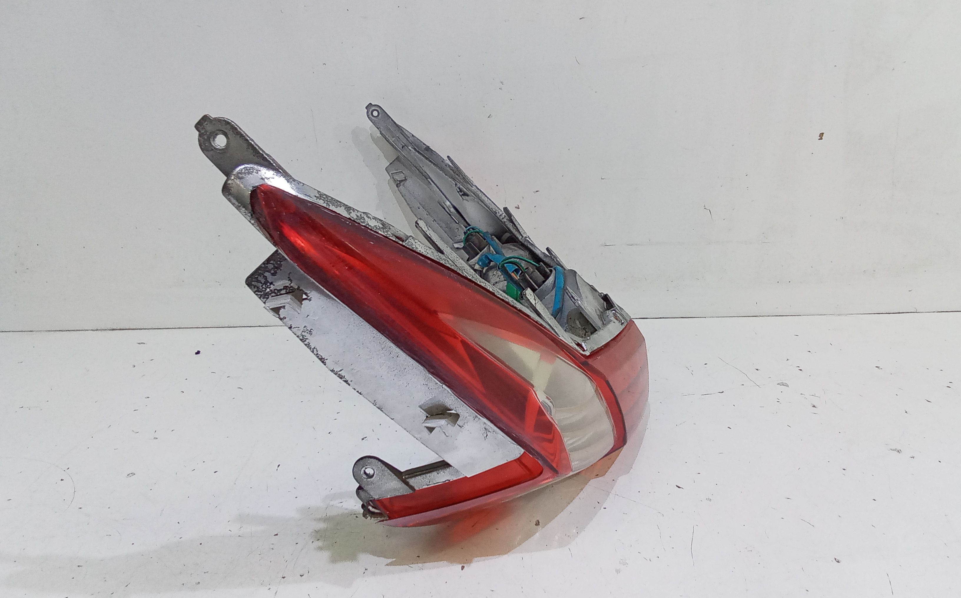 Stop posteriore Kymco Downtown 300cc (09>17)