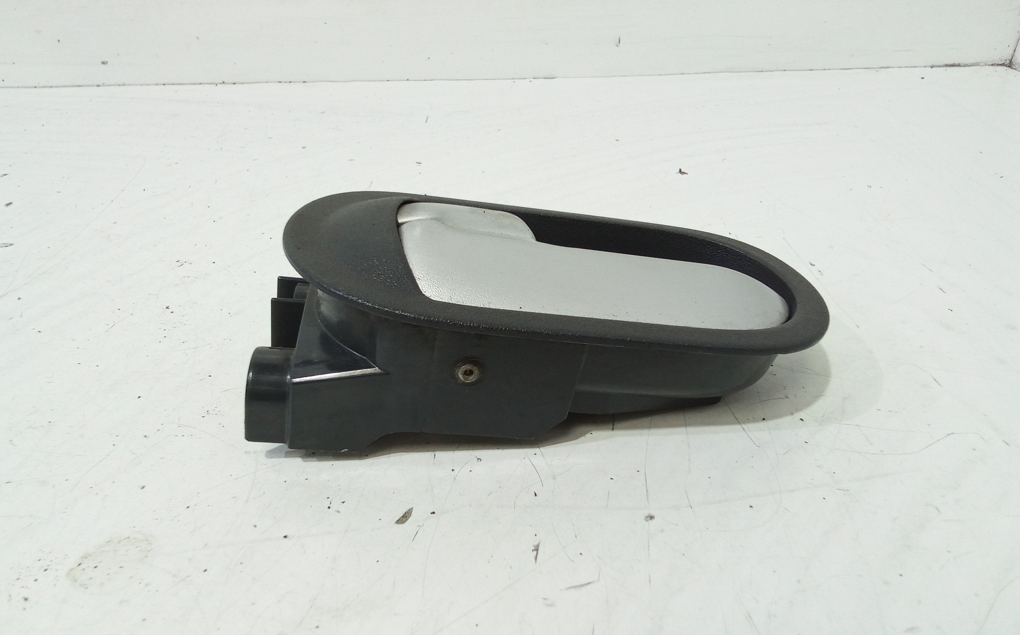Maniglia interna anteriore Sinistra MITSUBISHI Colt CZ3 (05>08)