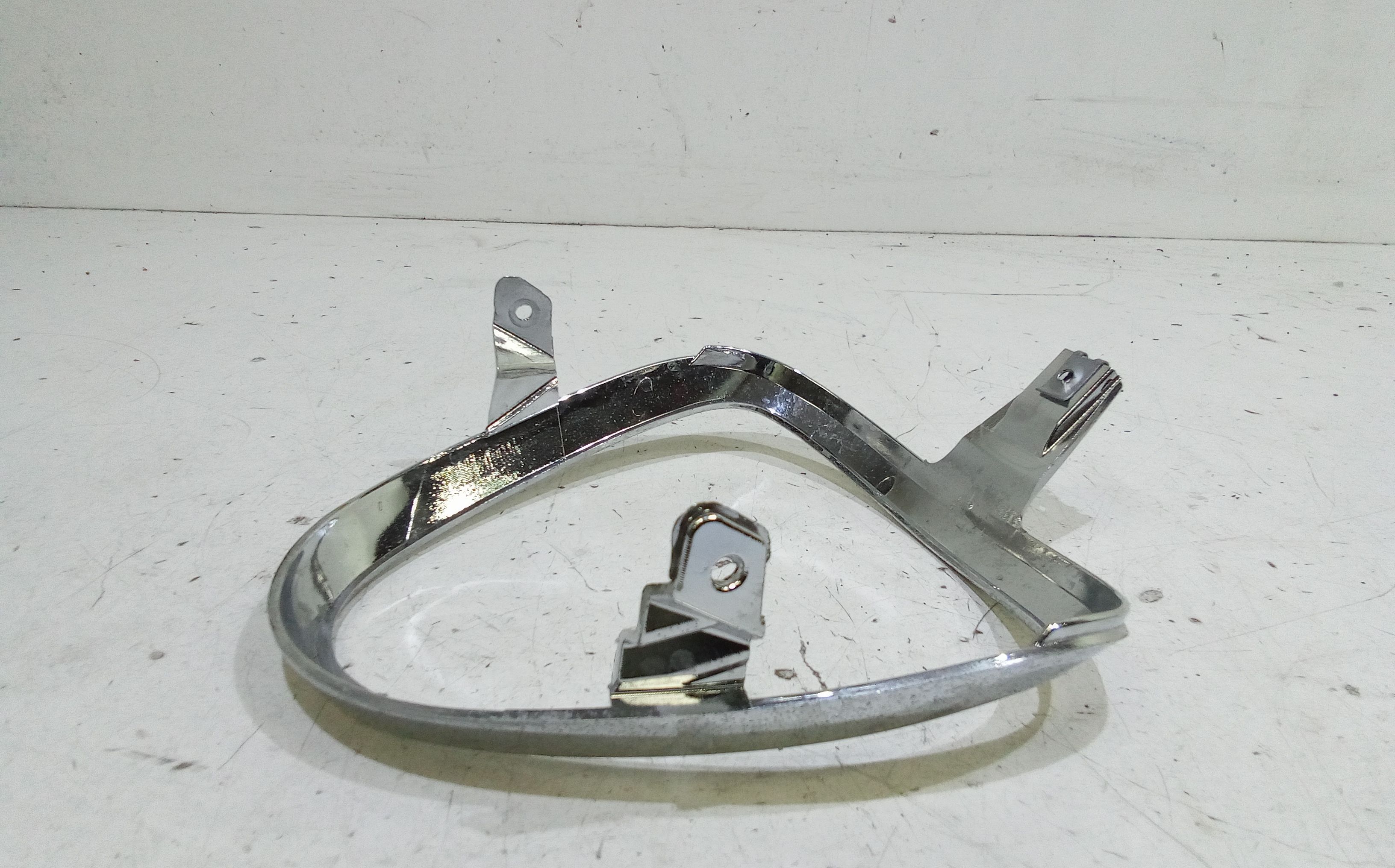 Cover cornice faro anteriore Malaguti Centro 160cc (07>11)