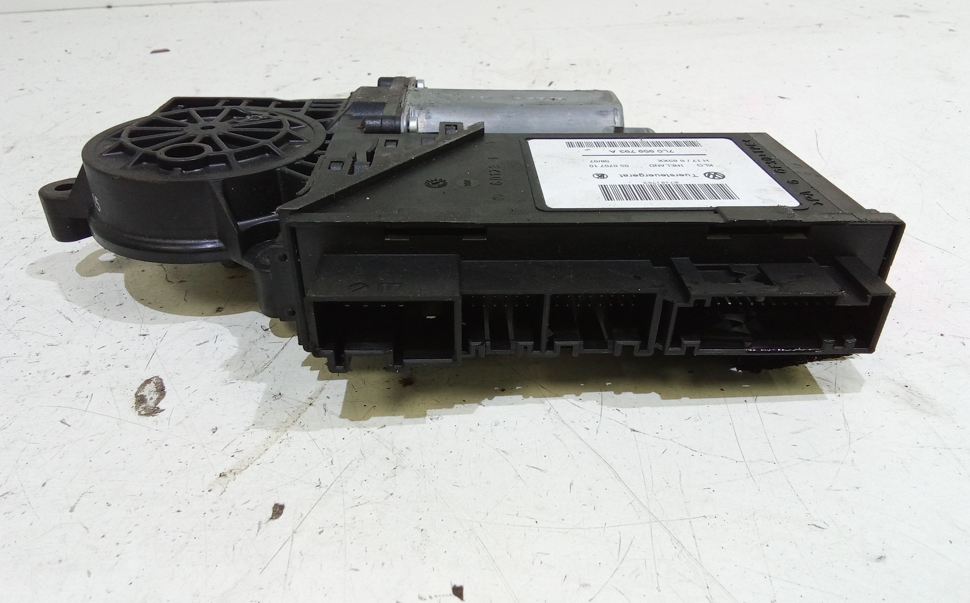 Motorino Alzavetro anteriore Sinistro VOLKSWAGEN Touareg 1 Serie