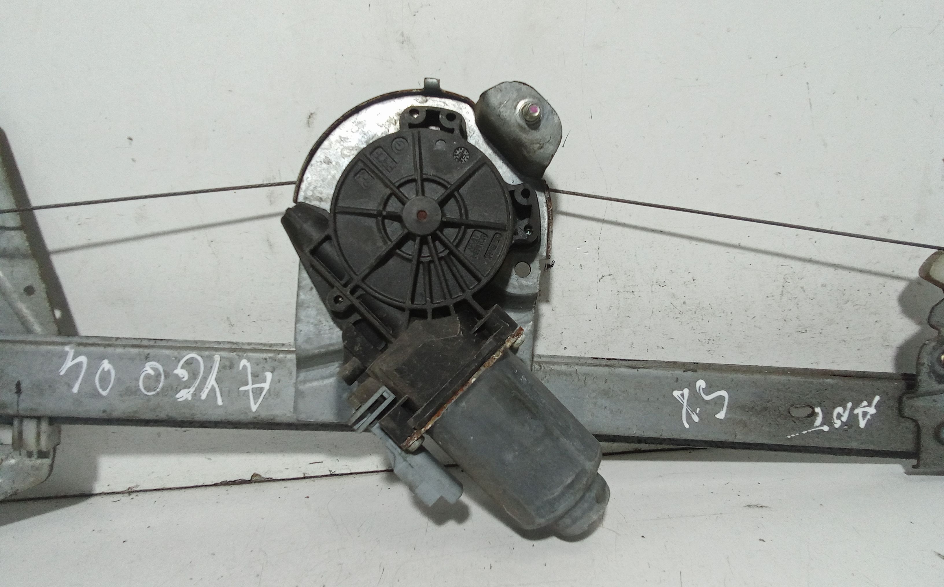 Cremagliera anteriore sinistra Guida TOYOTA Aygo 1 Serie