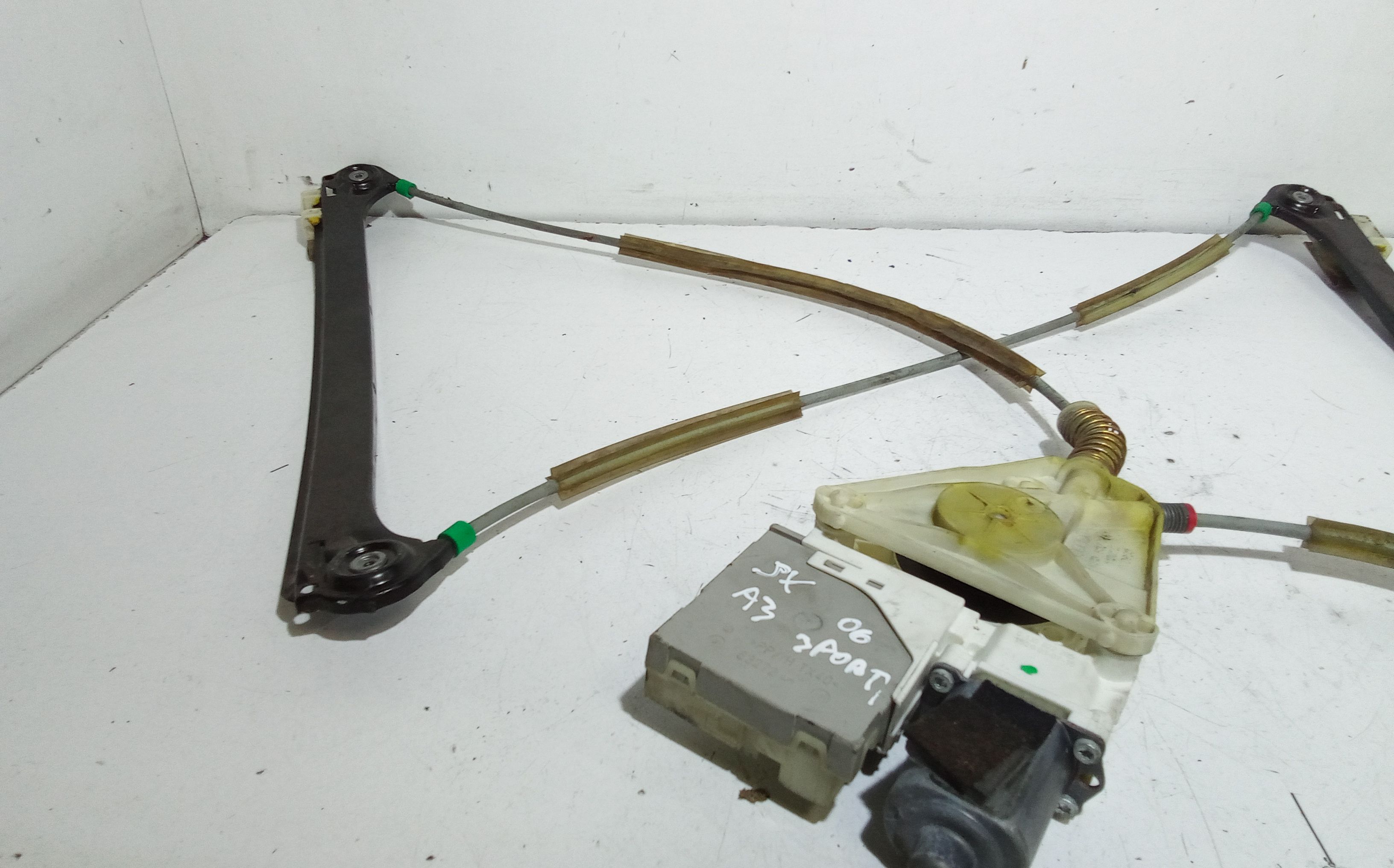 Cremagliera anteriore sinistra Guida AUDI A3 Sportback Serie (8PA) (04>08)