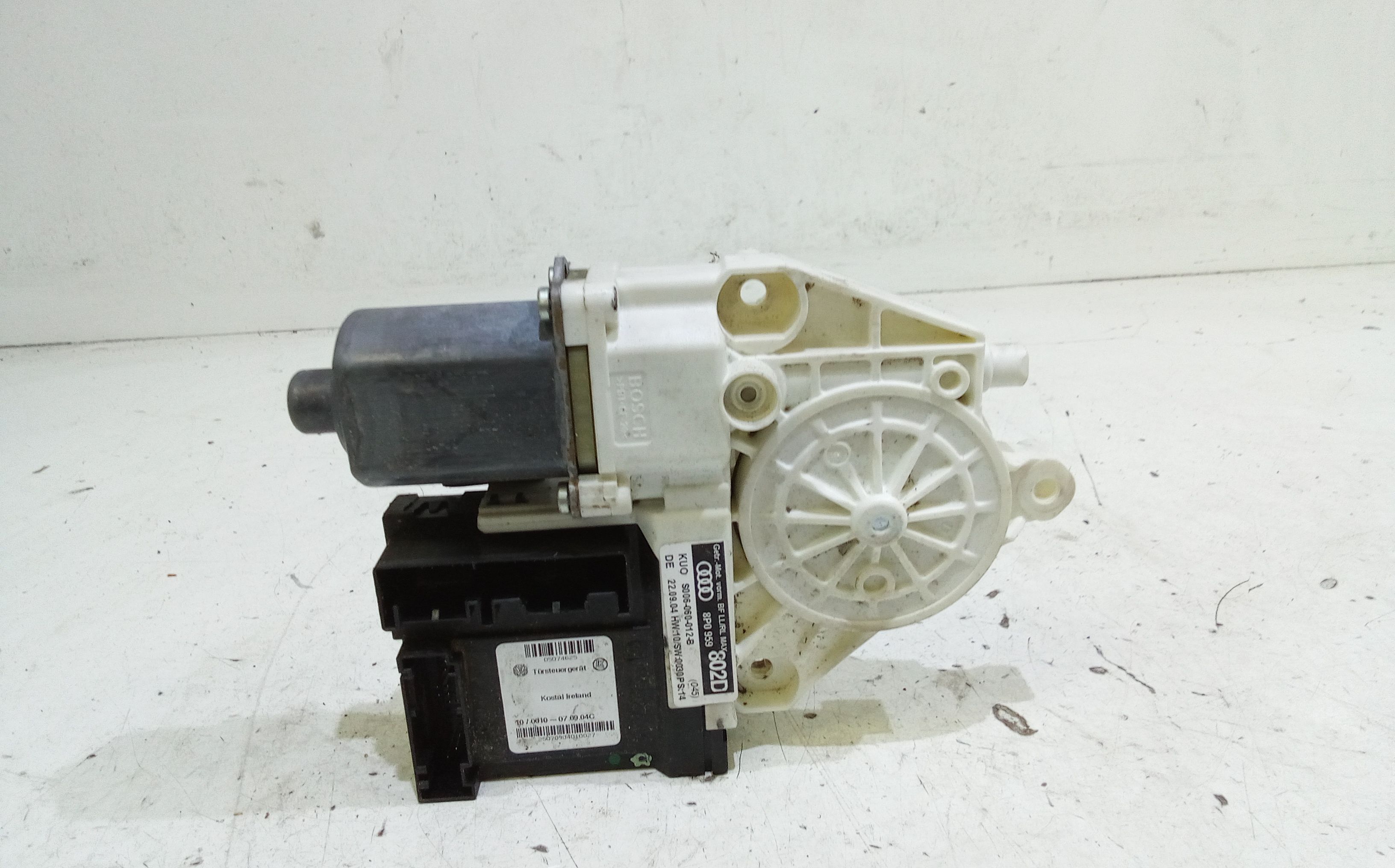 Motorino Alzavetro anteriore destra AUDI A3 Serie (8P1) (03>05)