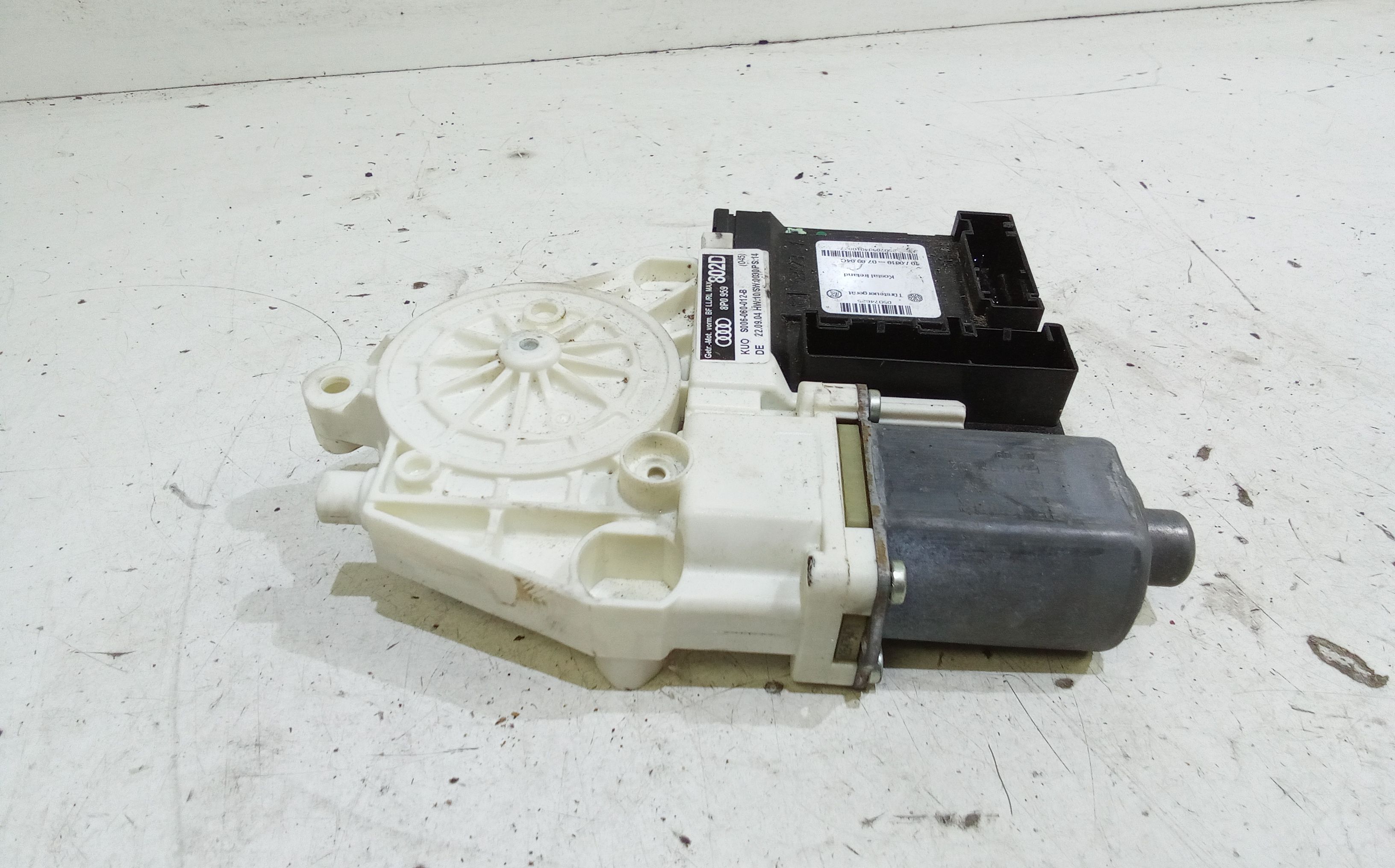 Motorino Alzavetro anteriore destra AUDI A3 Serie (8P1) (03>05)