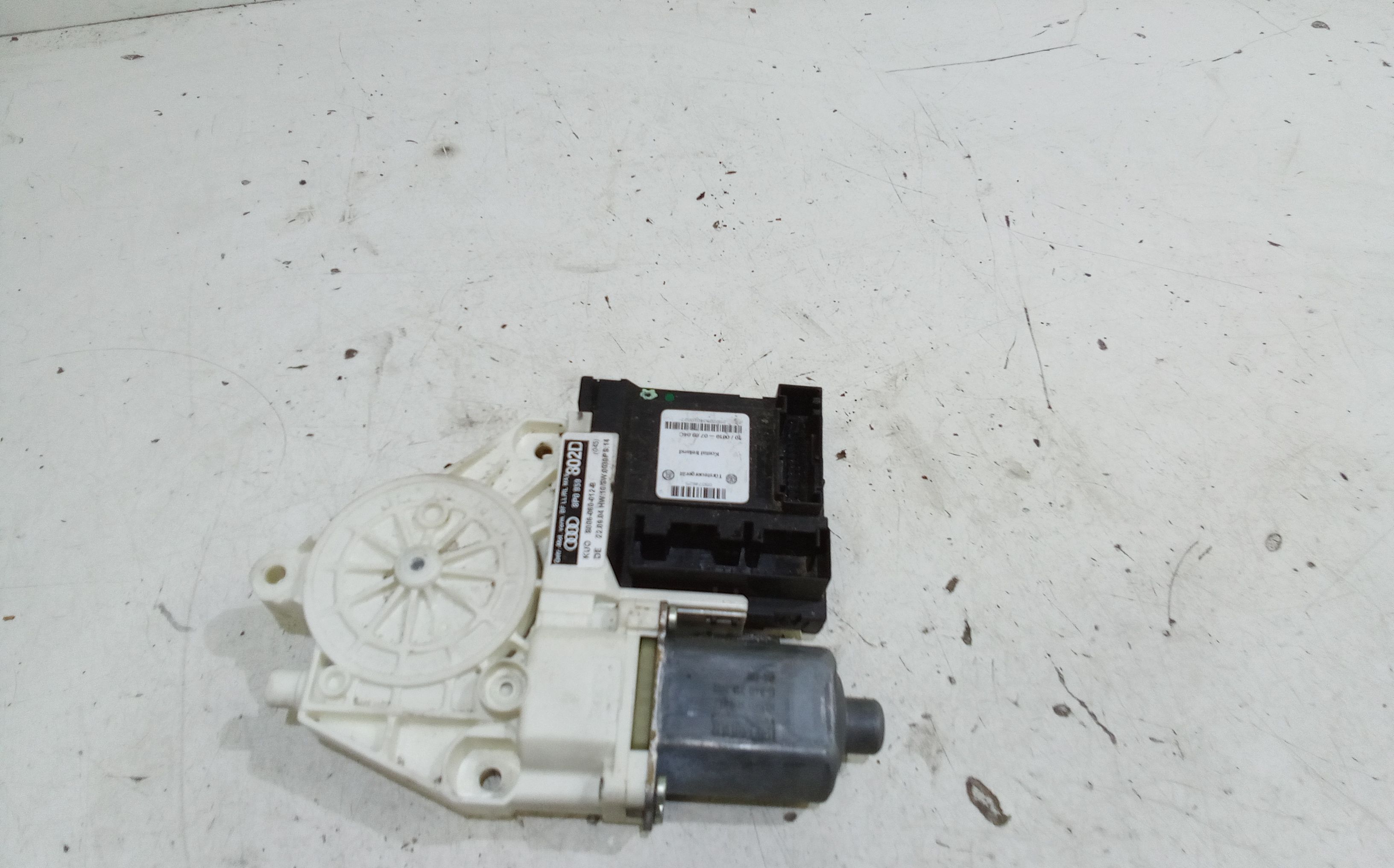 Motorino Alzavetro anteriore destra AUDI A3 Serie (8P1) (03>05)