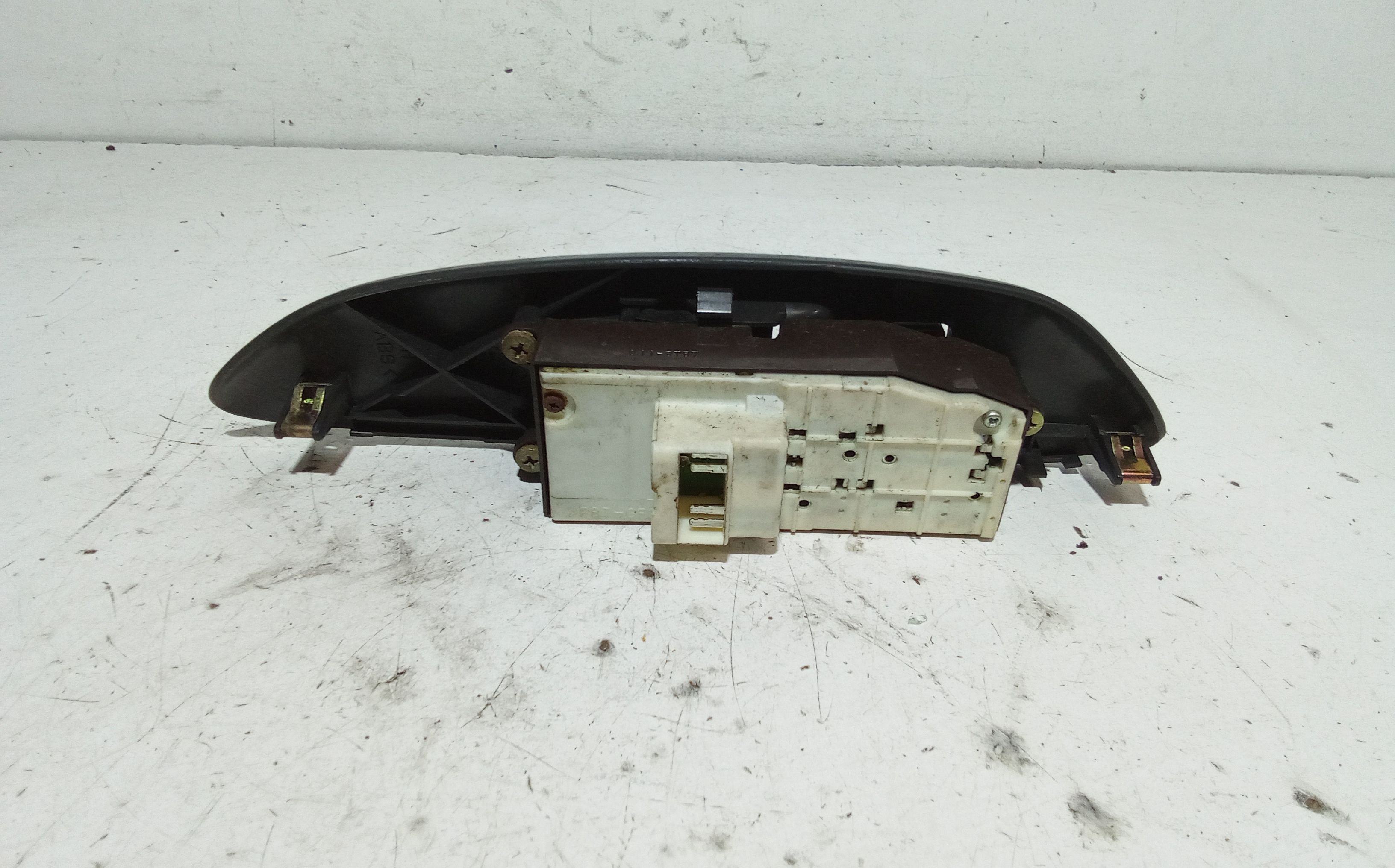 Pulsantiera anteriore sinistra Guida TOYOTA Yaris Serie (99>03)