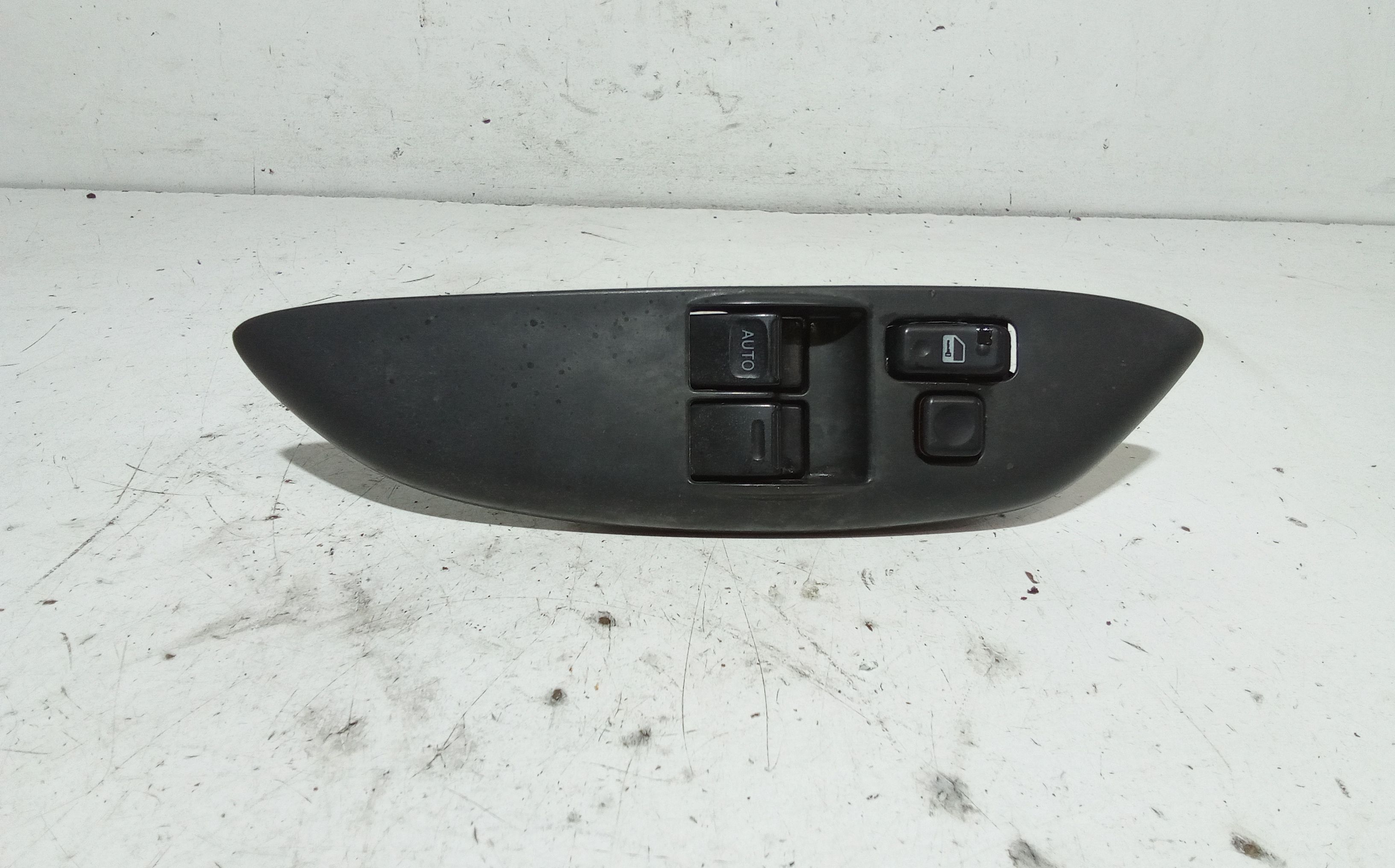 Pulsantiera anteriore sinistra Guida TOYOTA Yaris Serie (99>03)