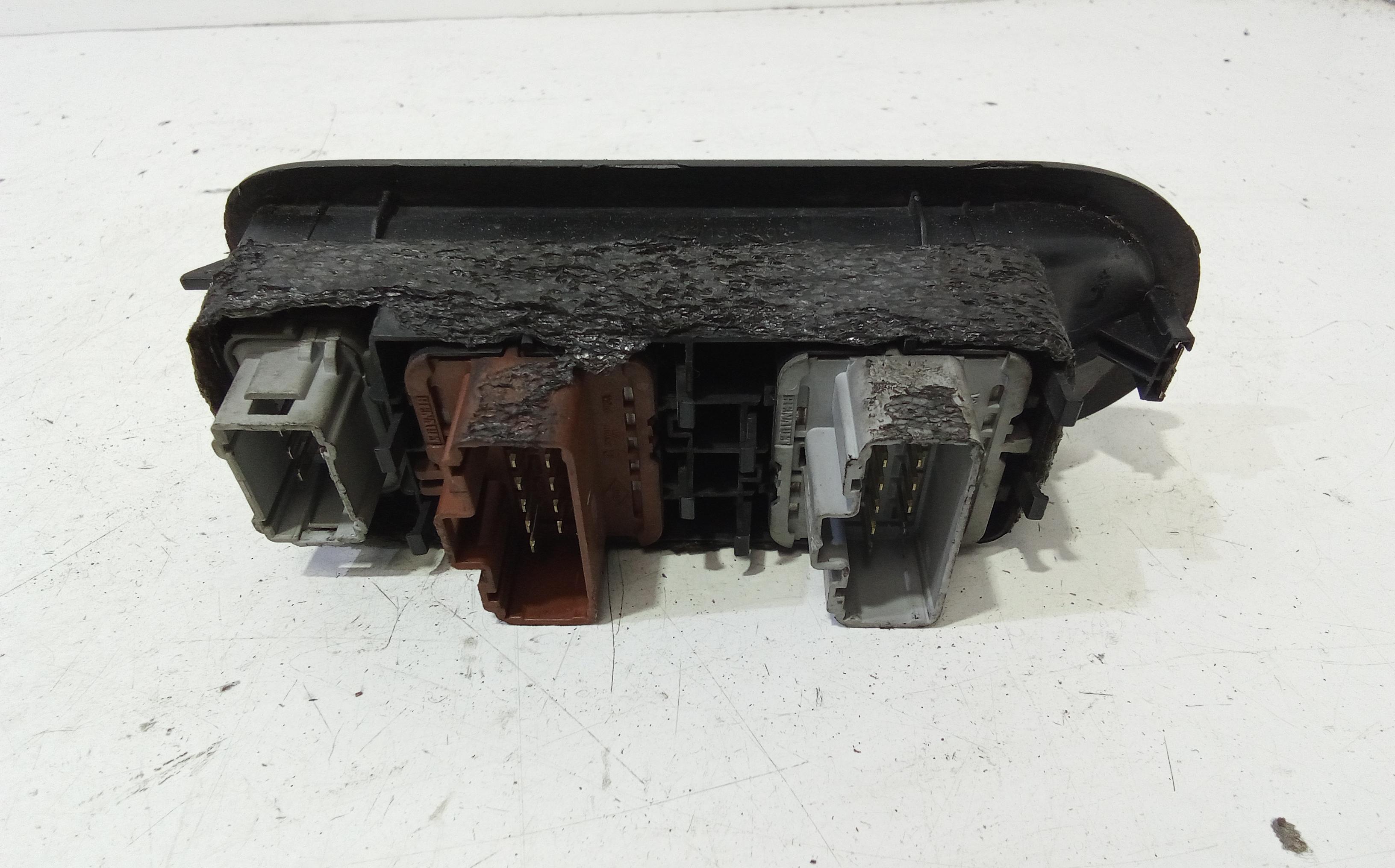 Pulsantiera anteriore sinistra Guida RENAULT Grand Scenic 1 Serie