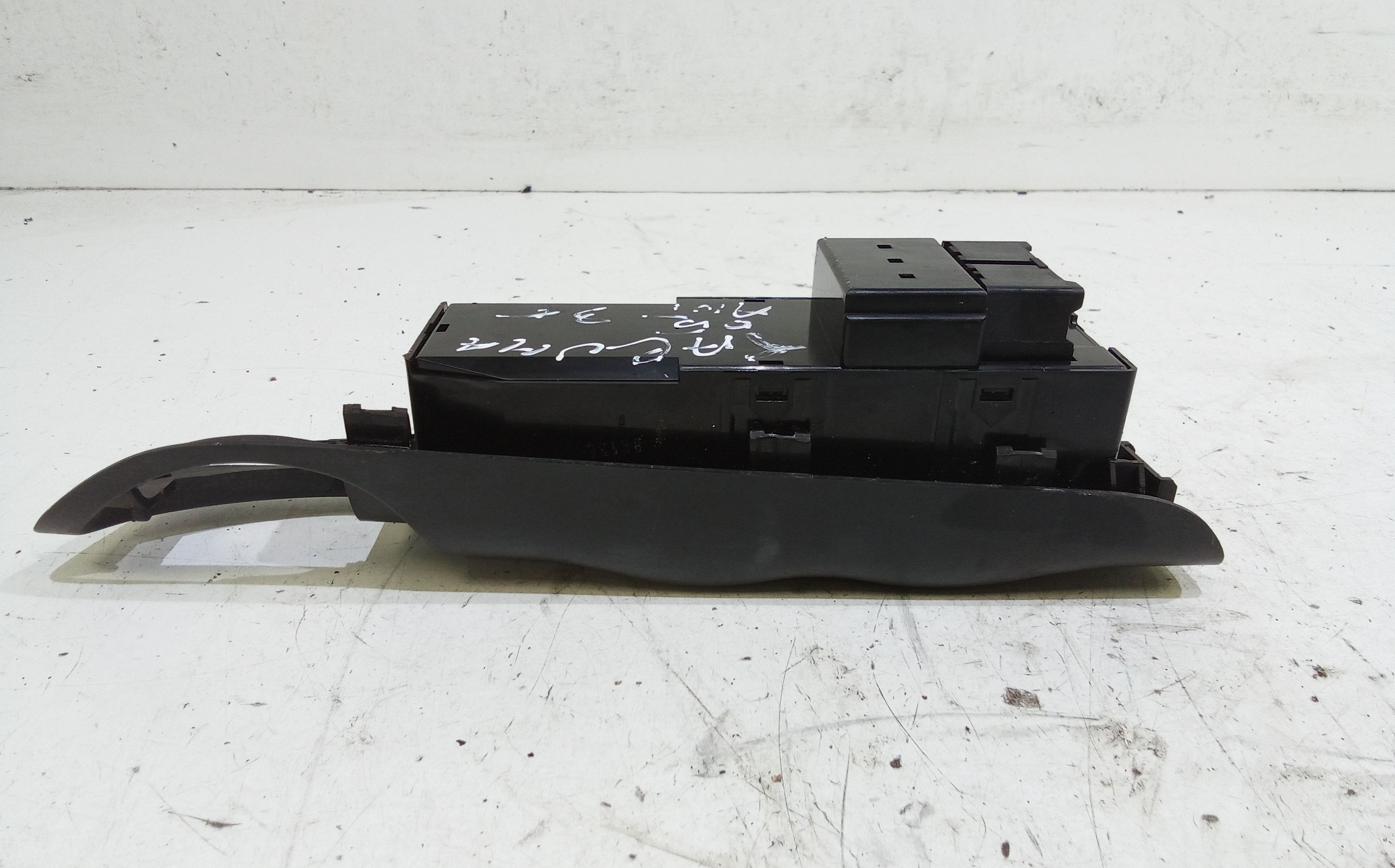 Pulsantiera anteriore sinistra Guida DAEWOO Tacuma Serie