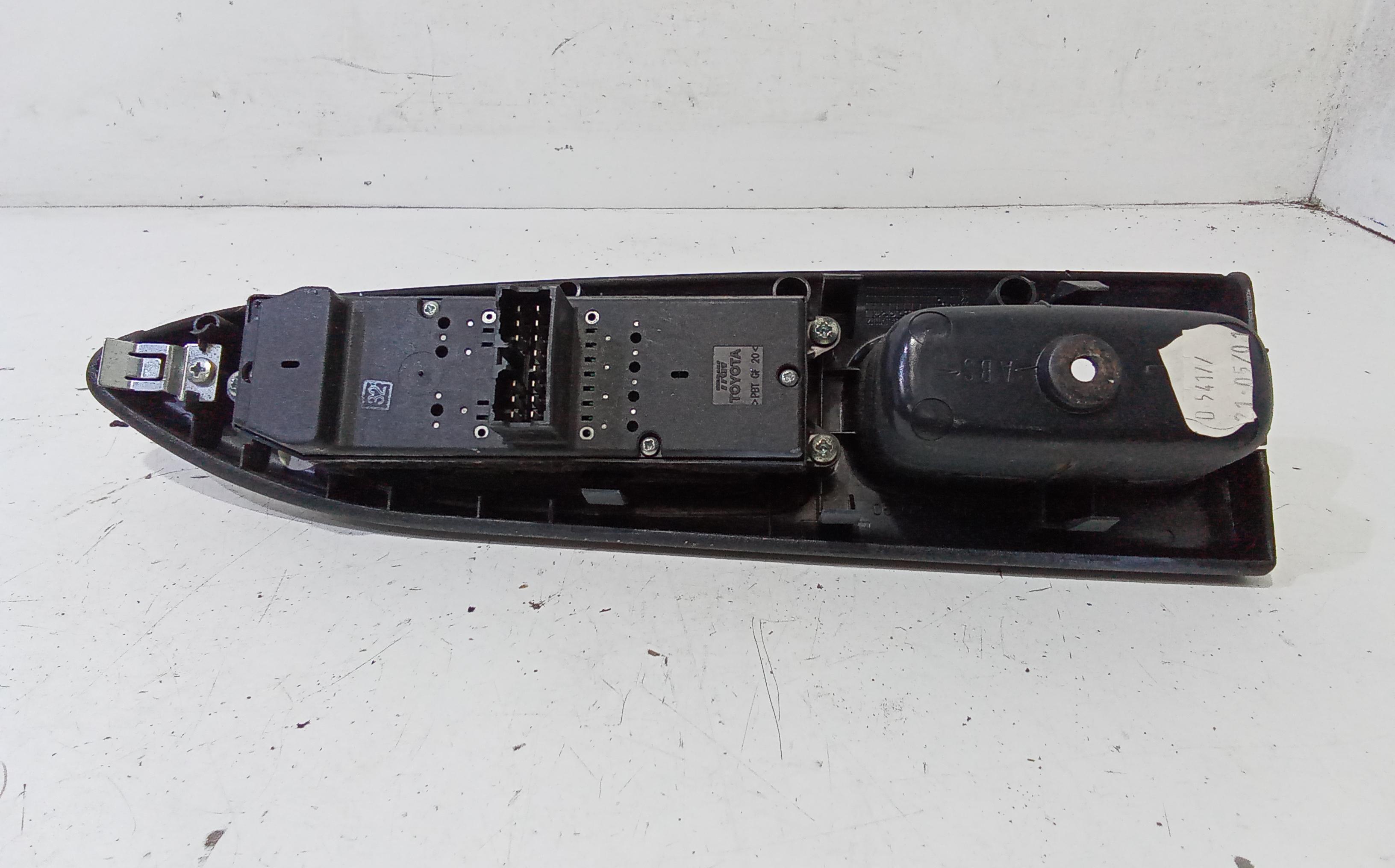 Pulsantiera anteriore sinistra Guida TOYOTA Avensis Berlina 2 Serie