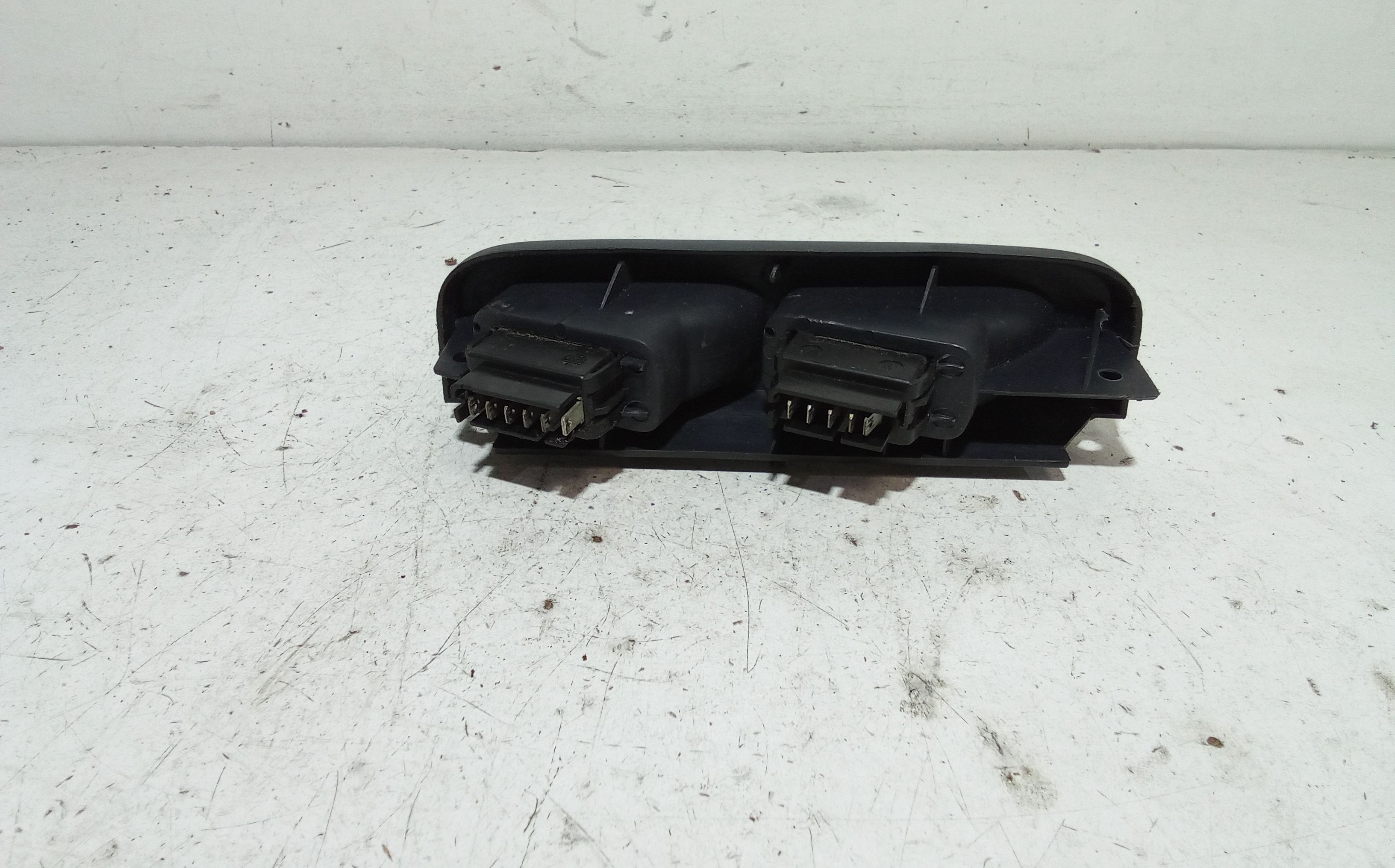 Pulsantiera anteriore sinistra Guida RENAULT Clio Serie (01>05)