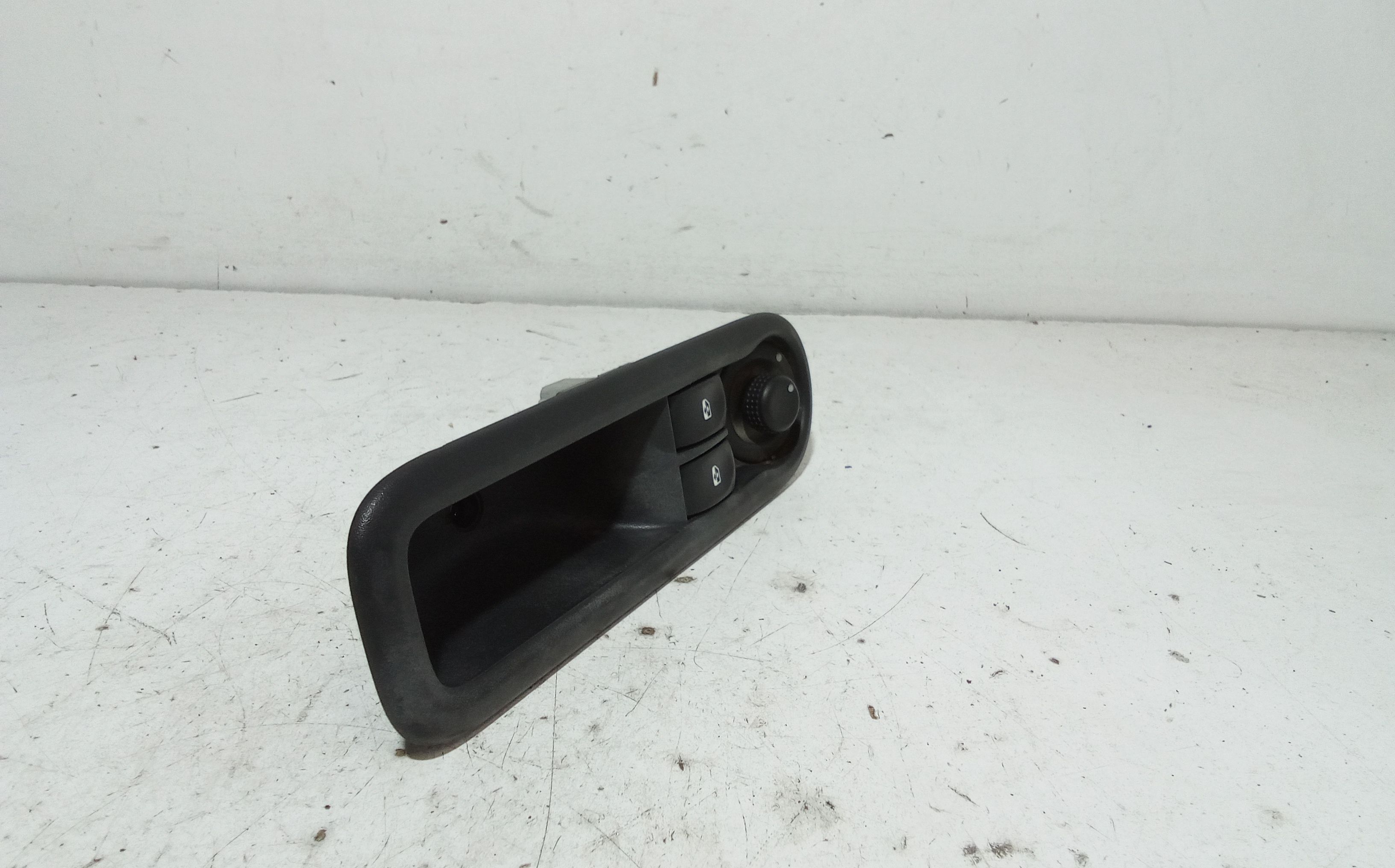 Pulsantiera anteriore sinistra Guida RENAULT Clio Serie (04>08)