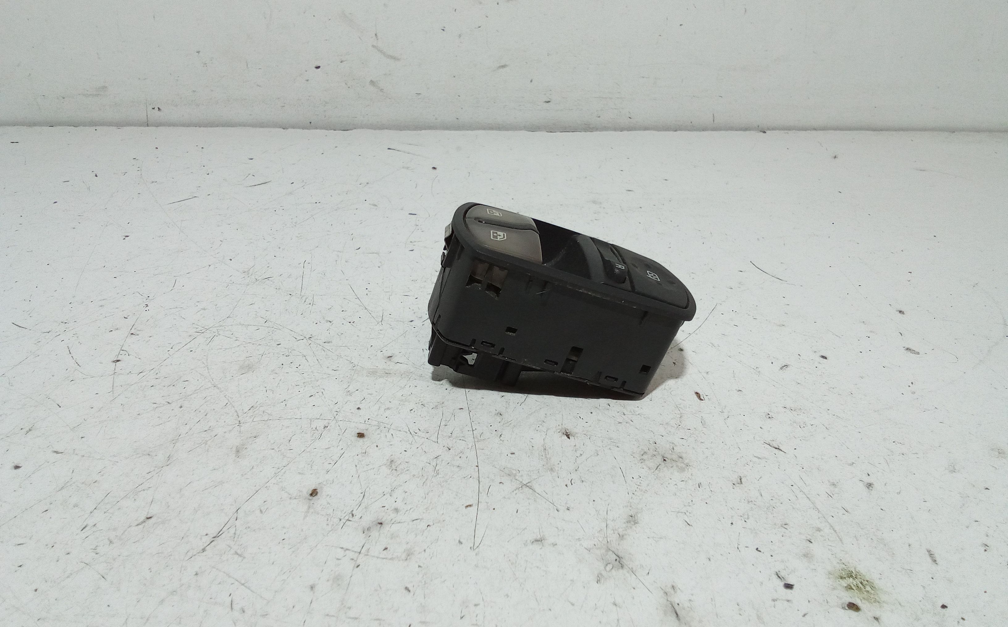 Pulsantiera anteriore sinistra Guida OPEL Corsa D 5P 1 Serie